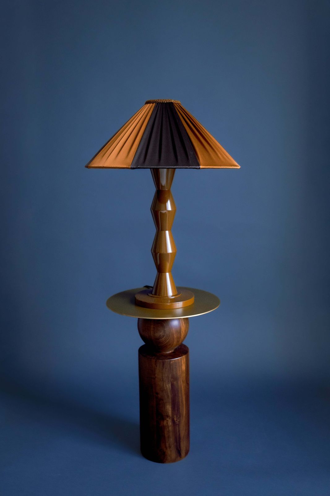 The Fitz Hand Turned Wood Tabacco Table Lamp photo vinterior