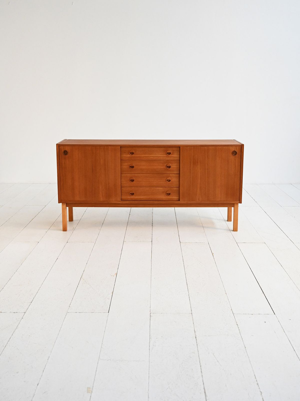 Scandinavisch teakhouten dressoir, ca. jaren 1960 photo for sale