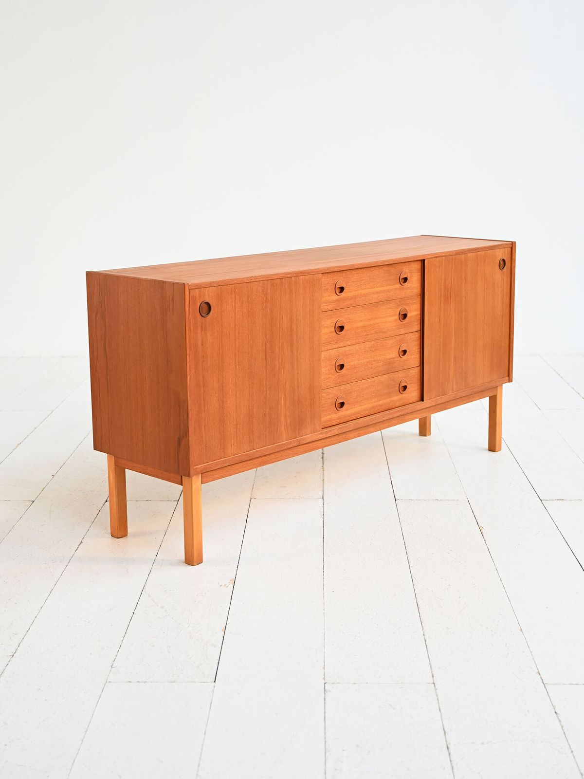 Scandinavisch teakhouten dressoir, ca. jaren 1960 photo buy