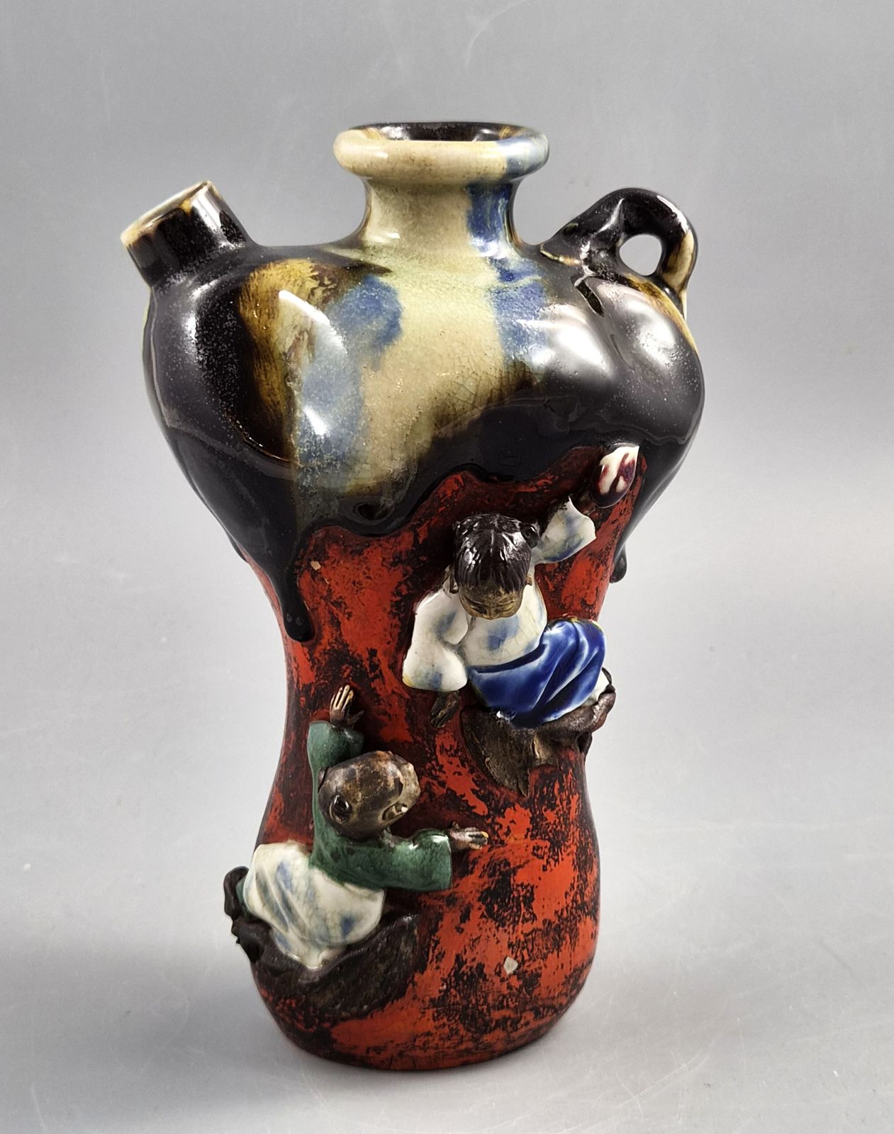 Japanese Sumida Gawa Vase By Inoue Ryosai, Figures On A Cliff, Meiji–Taishō C.1900–1920 photo furniture