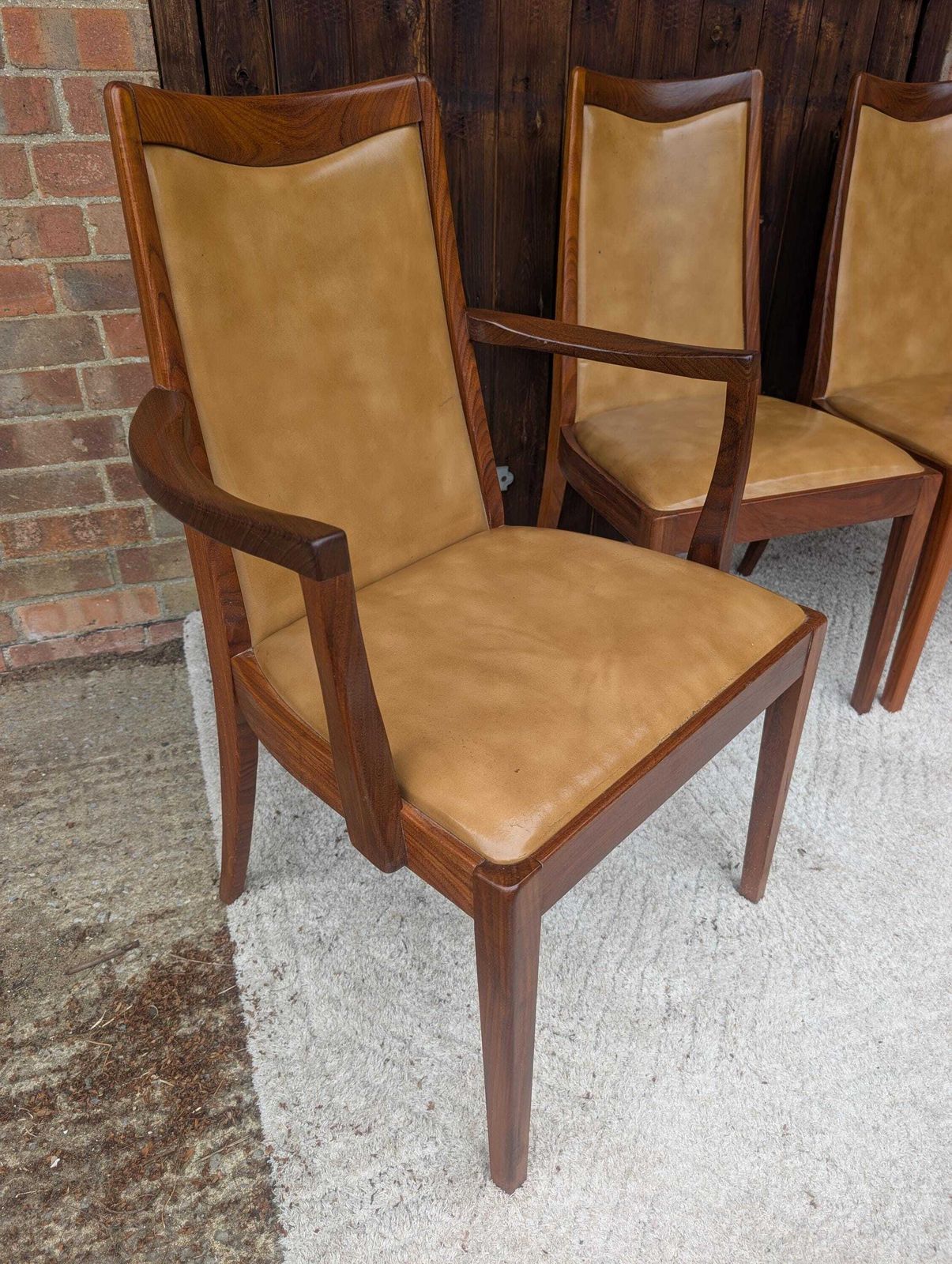 photo vintage Set Of 4 X G Plan Teak Mid Century Dining Chairs