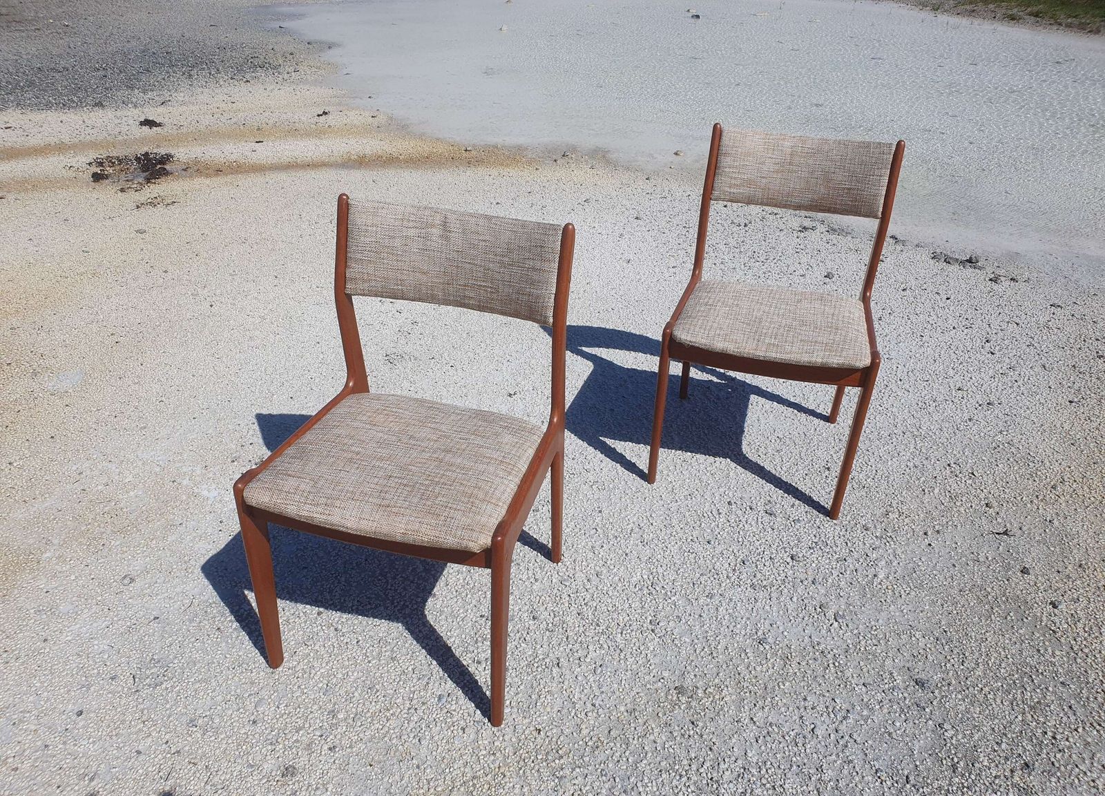 A Pair Of Model 7171 Dining Chairs By Johannes Andersen For Udlum Mobelfabrik. Denmark. photo for sale