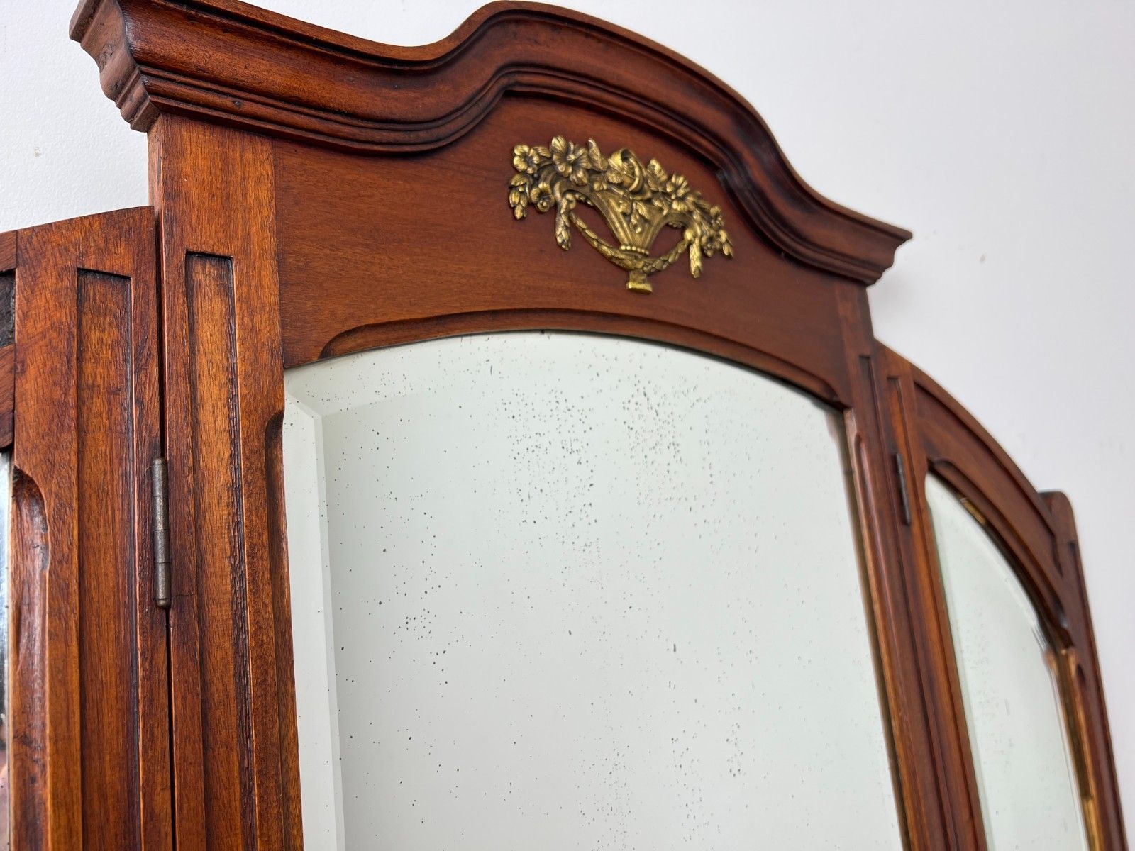 Mirror Antique French Style Walnut Triple Folding Dressing Table Mirror Lot 6139 photo 199.0