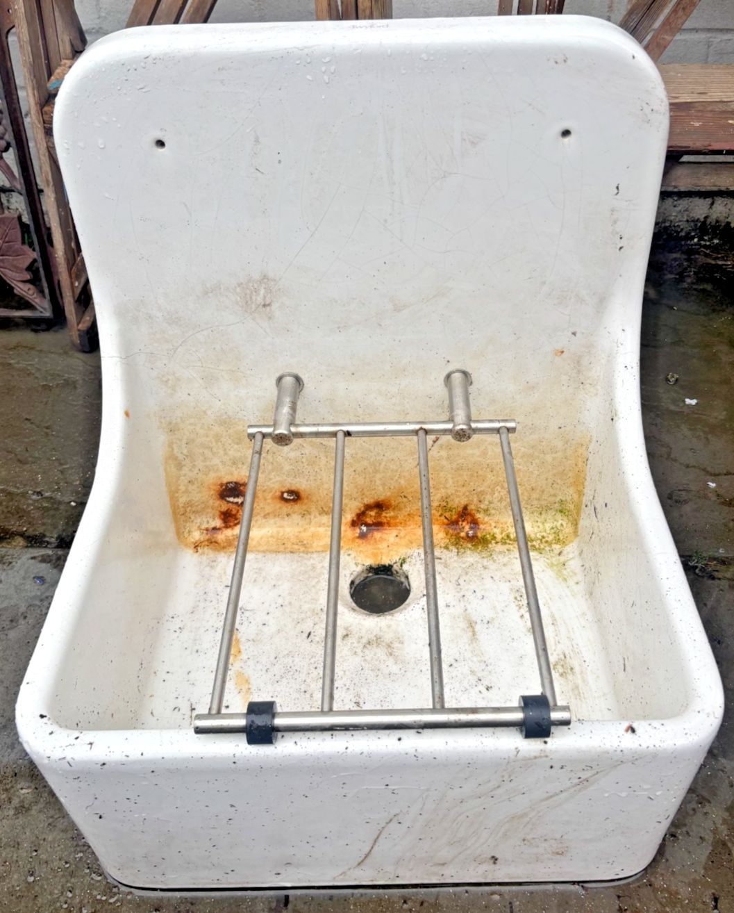 Vintage Twyford Sola Fireclay White Cleaner Sink With Grate