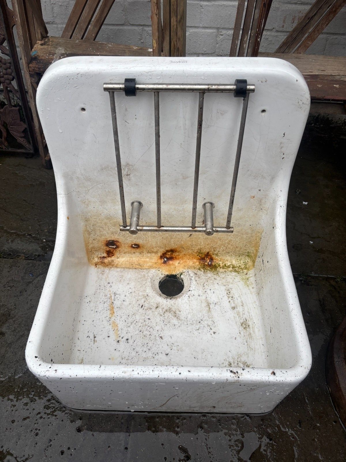 Vintage Twyford Sola Fireclay White Cleaner Sink With Grate photo 75.0