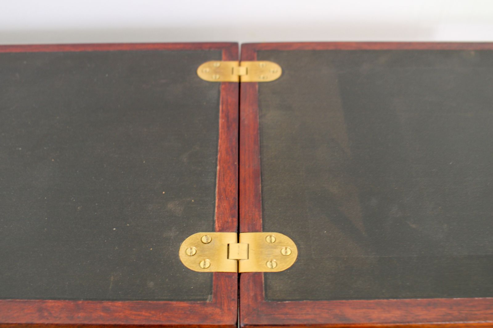 photo furniture A Vintage Mid Century Drylund 7712 Captains Bar Crafted In Rosewood