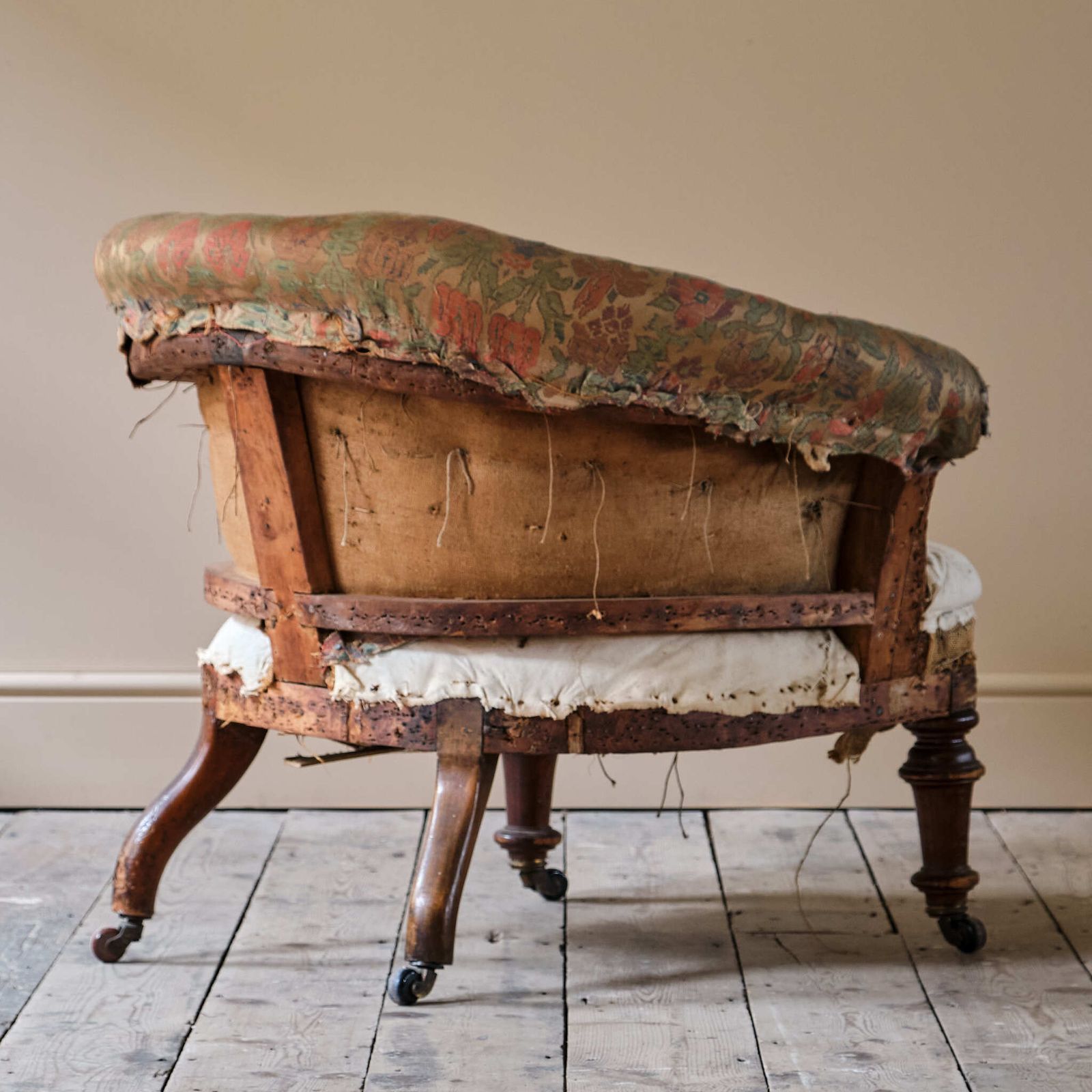 19th Century Tub Back Armchair photo 995.0