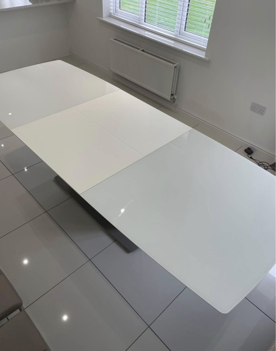 photo furniture Bo Concept Milano Dining Table