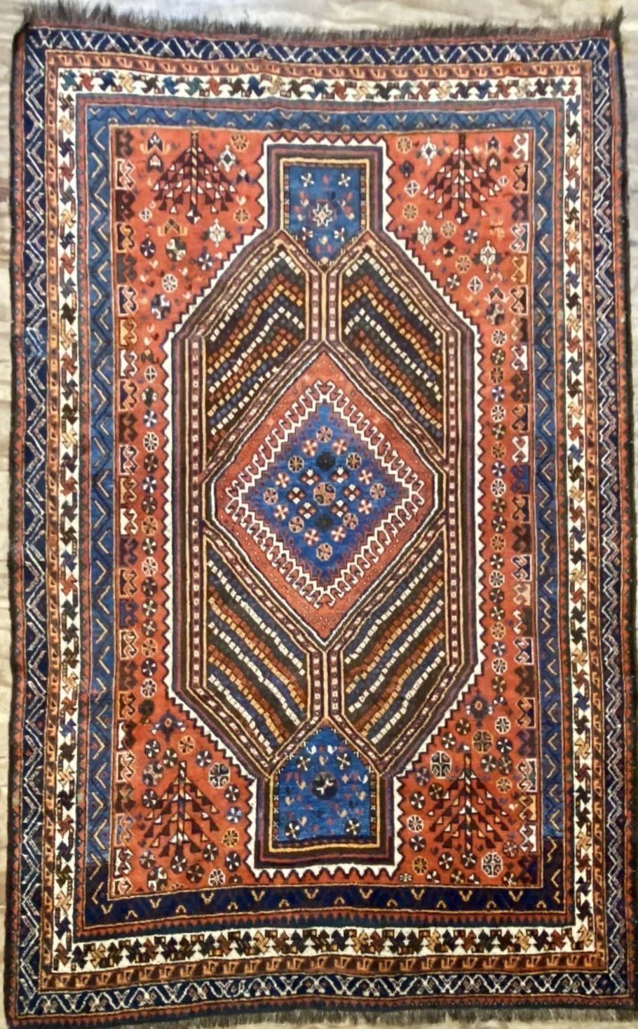 Antique Lori Rug 236x162cm