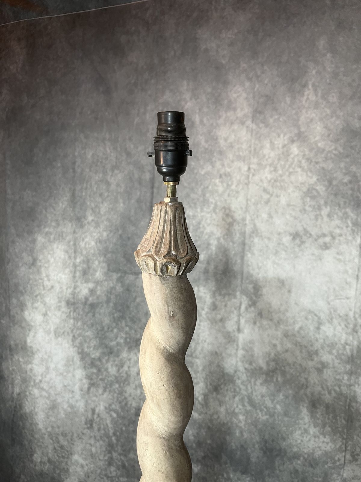 20th Century French Wooden Standing Floor Lamp photo Lighting