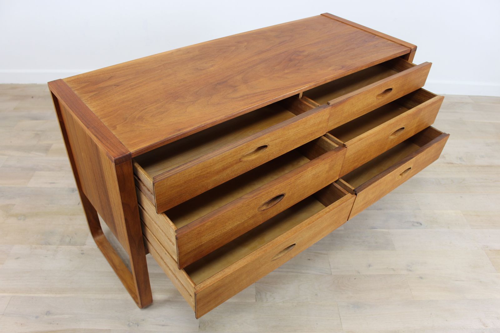 Uniflex K Range Double Chest Of Drawers By Peter Hayward photo vintage