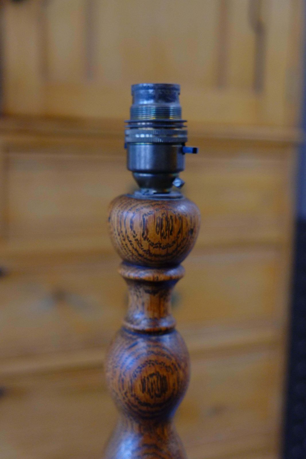 Stunning English Early 20th Century Bobbin Turned Oak Floor Standing Lamp photo vintage