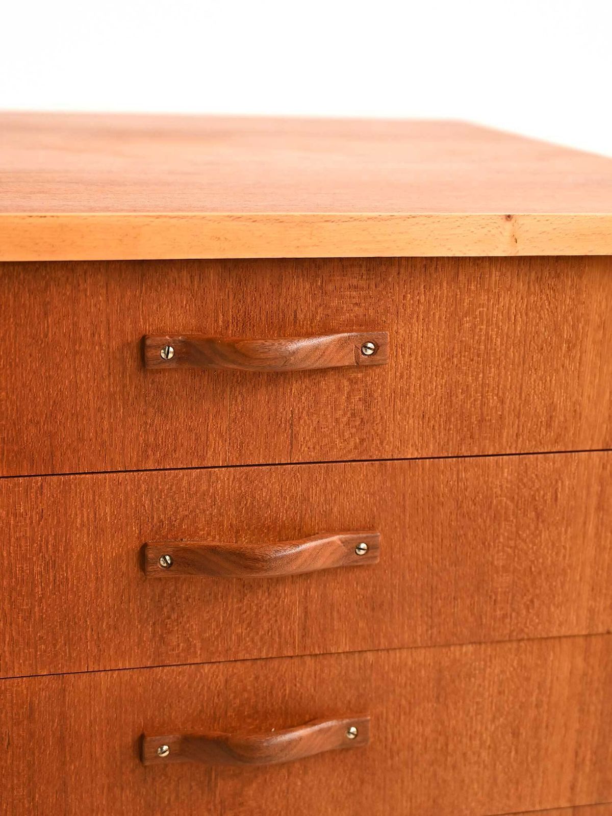 Scandinavisch teakhouten dressoir met uitschuifbaar blad, jaren 1960 photo 2070.0