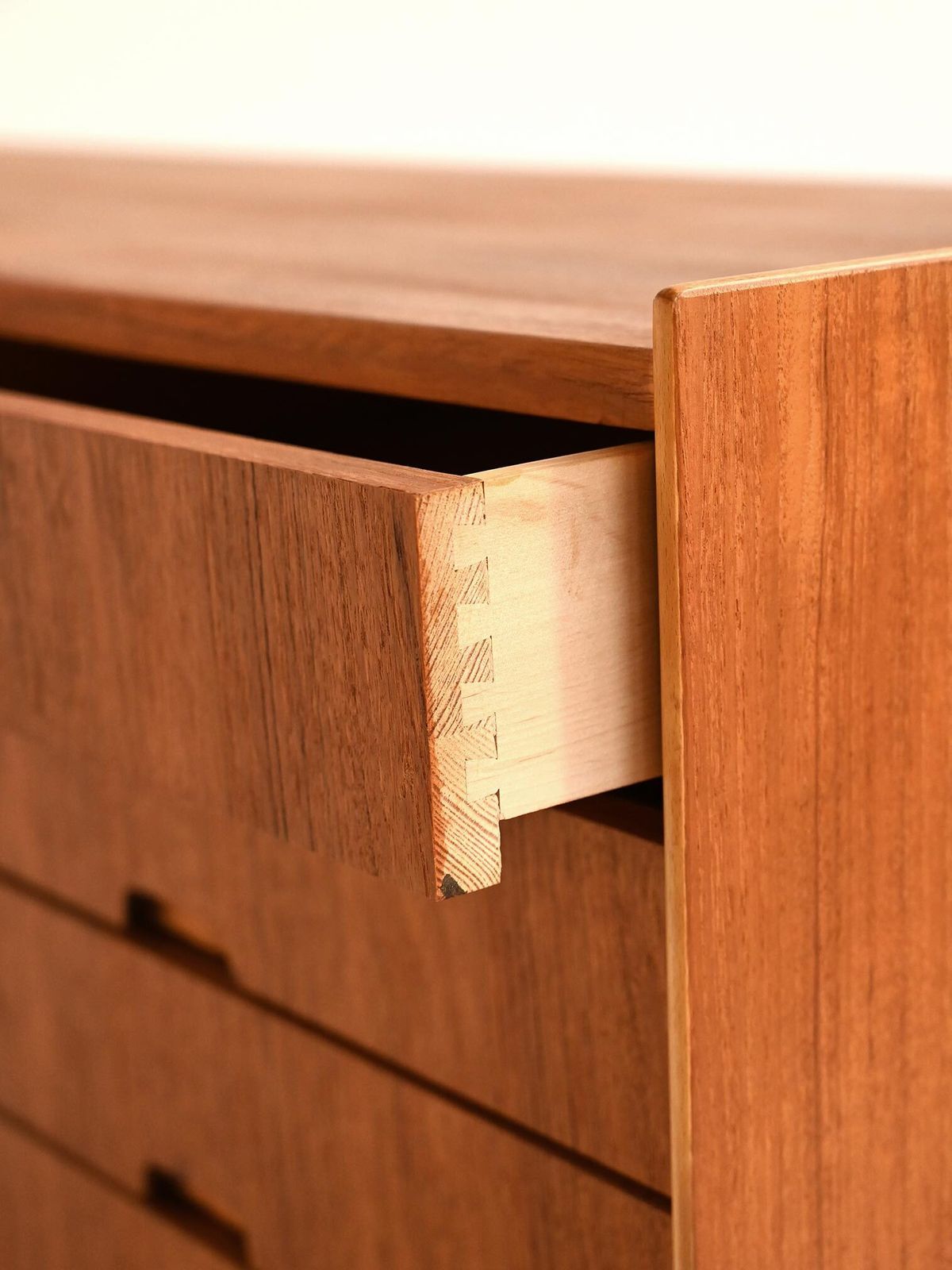 Scandinavisch teakhouten dressoir met grenen, ca. jaren 1960 photo buy