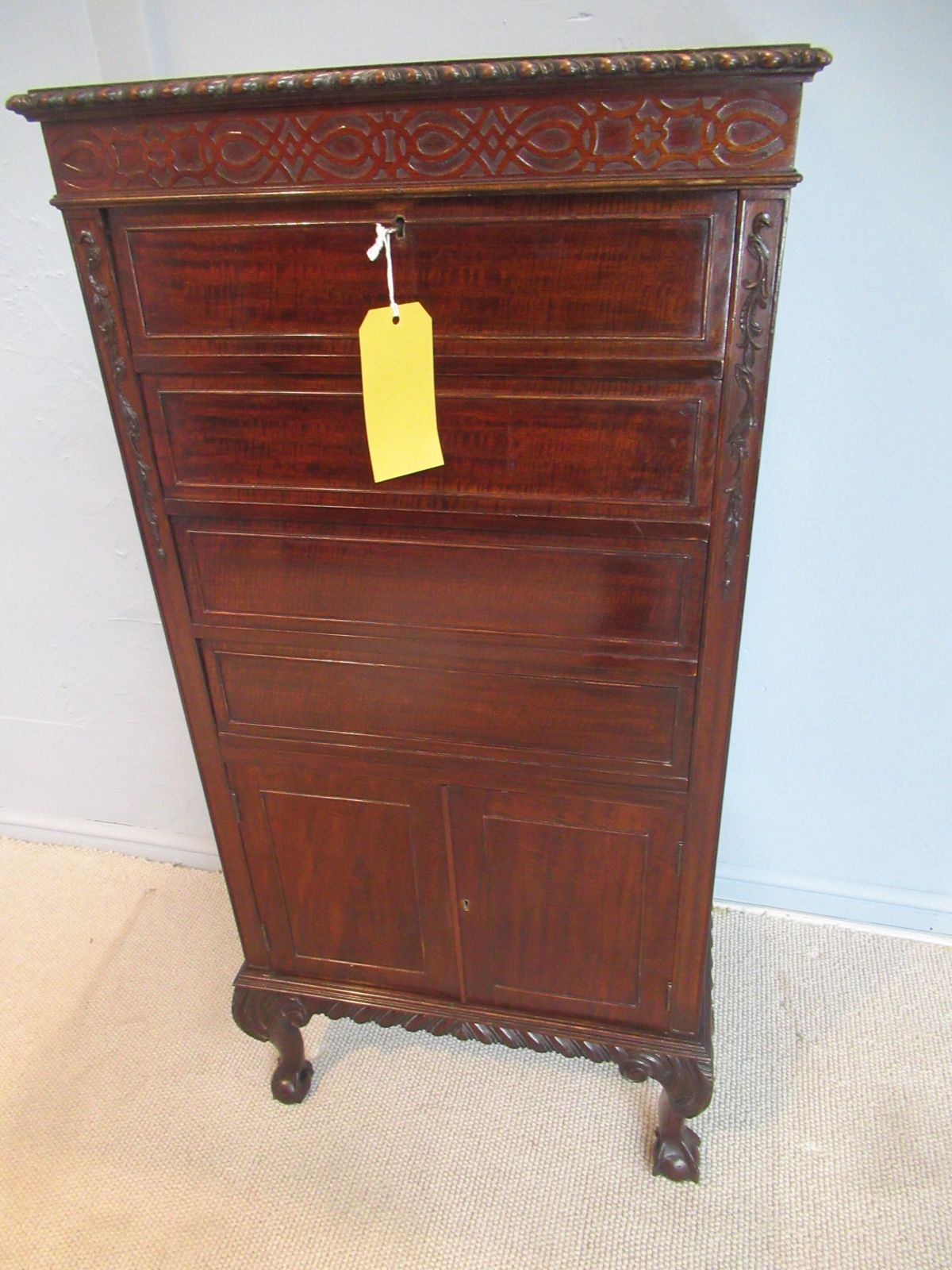 photo vinterior A 1920s   Mahogany  Music Or File Cabinet