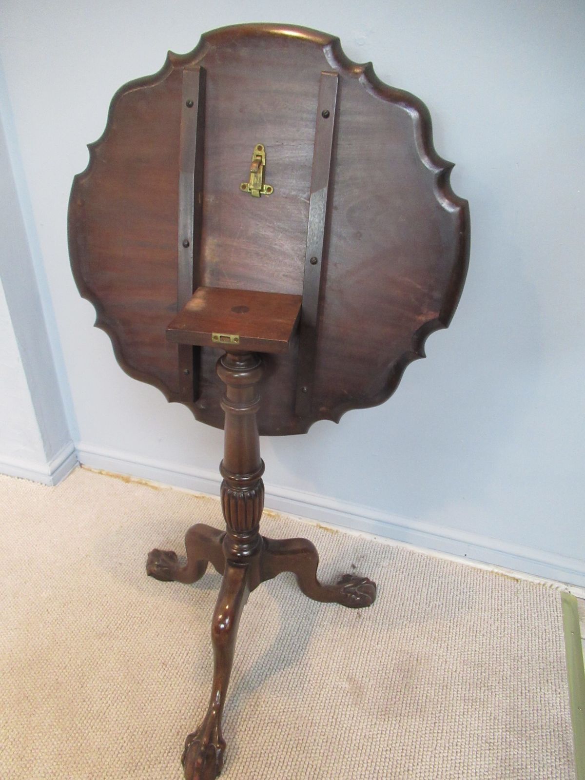 Mahogany  Wine Or Lamp  Table  In The Antique Style photo buy