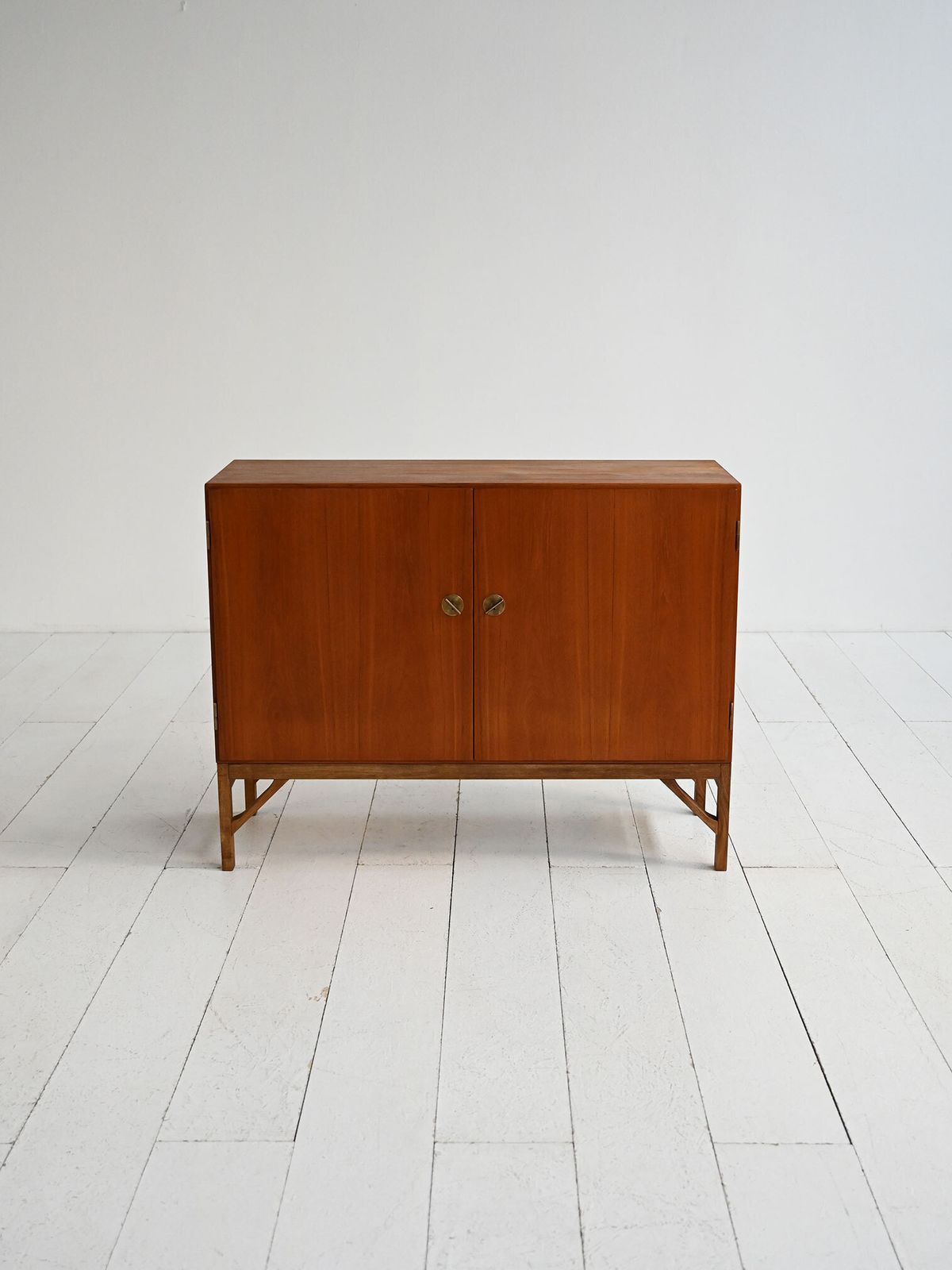 Deens dressoir model "232" van Børge Mogensen voor FDB, ca. jaren 1960 photo furniture