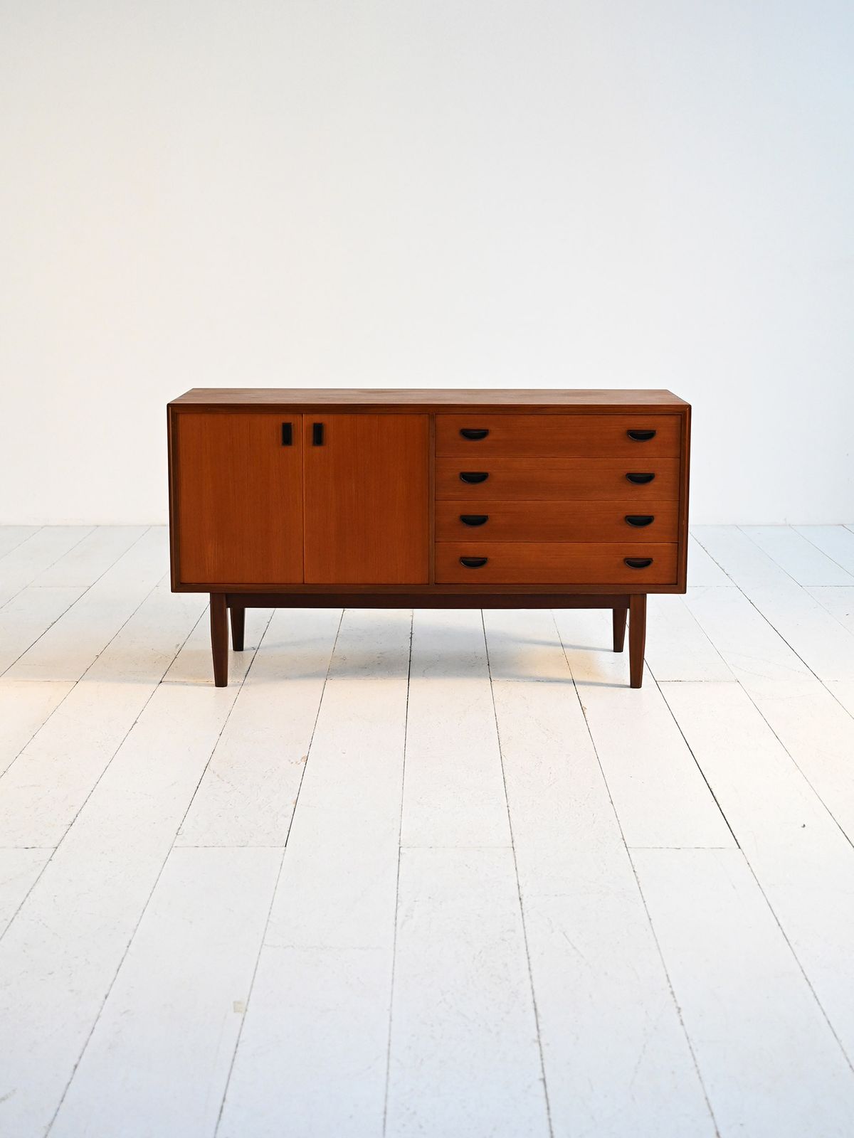 Deens teakhouten dressoir, jaren 1960 photo furniture