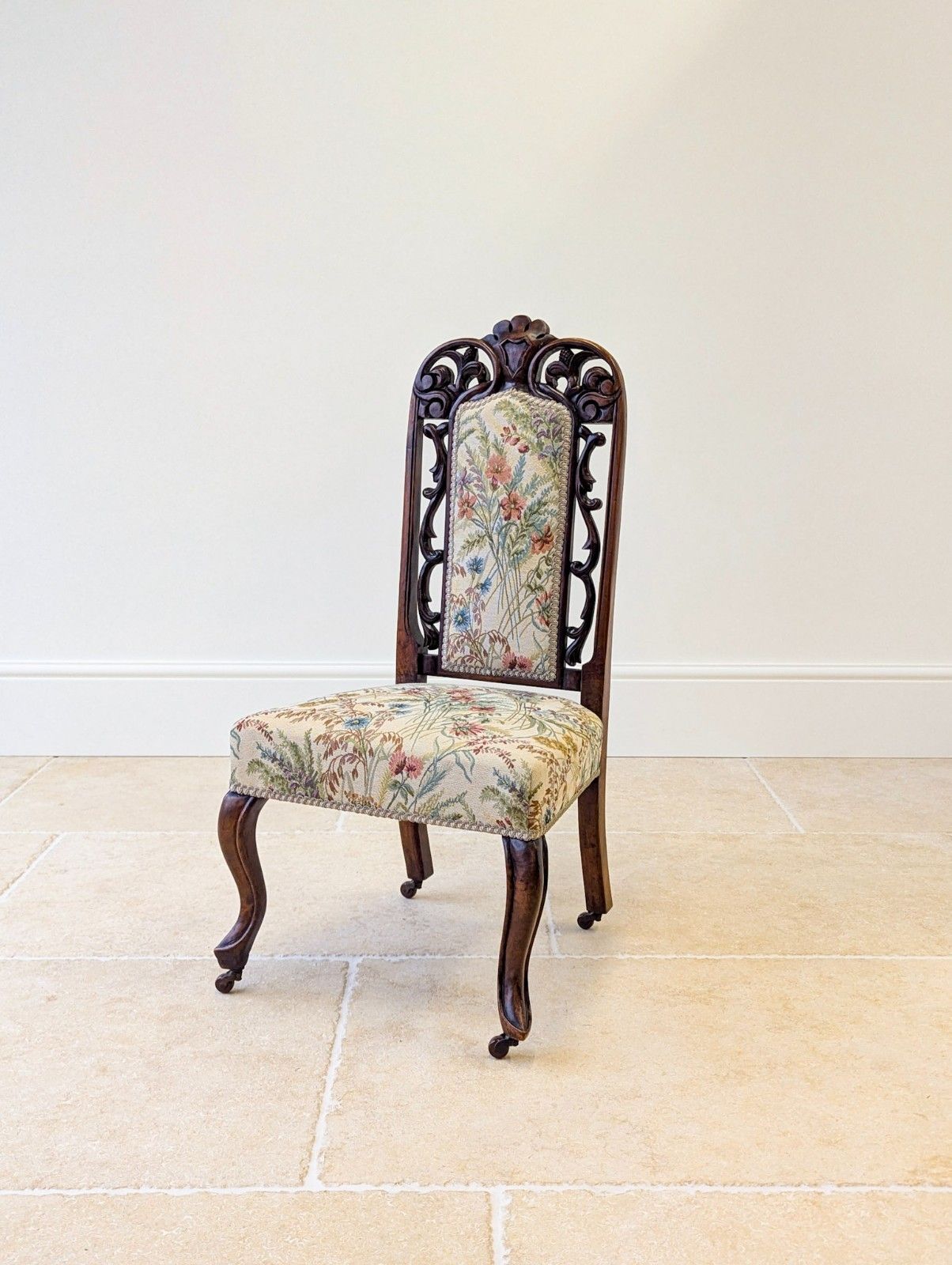 Antique Victorian Walnut Salon Chair C.1880 photo vinterior