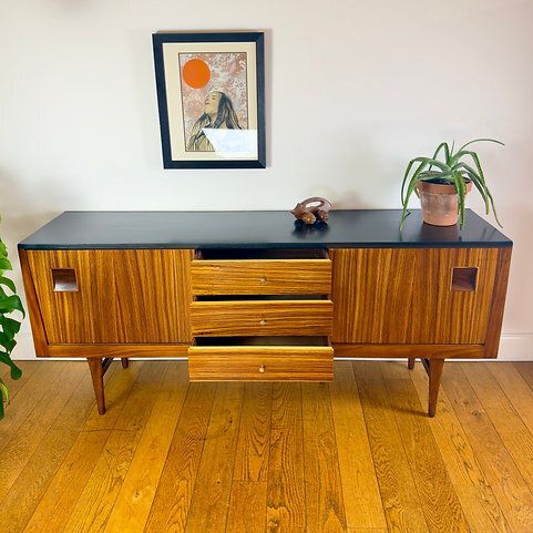 Mid Century Sideboard By Elliots Of Newbury photo 670.0