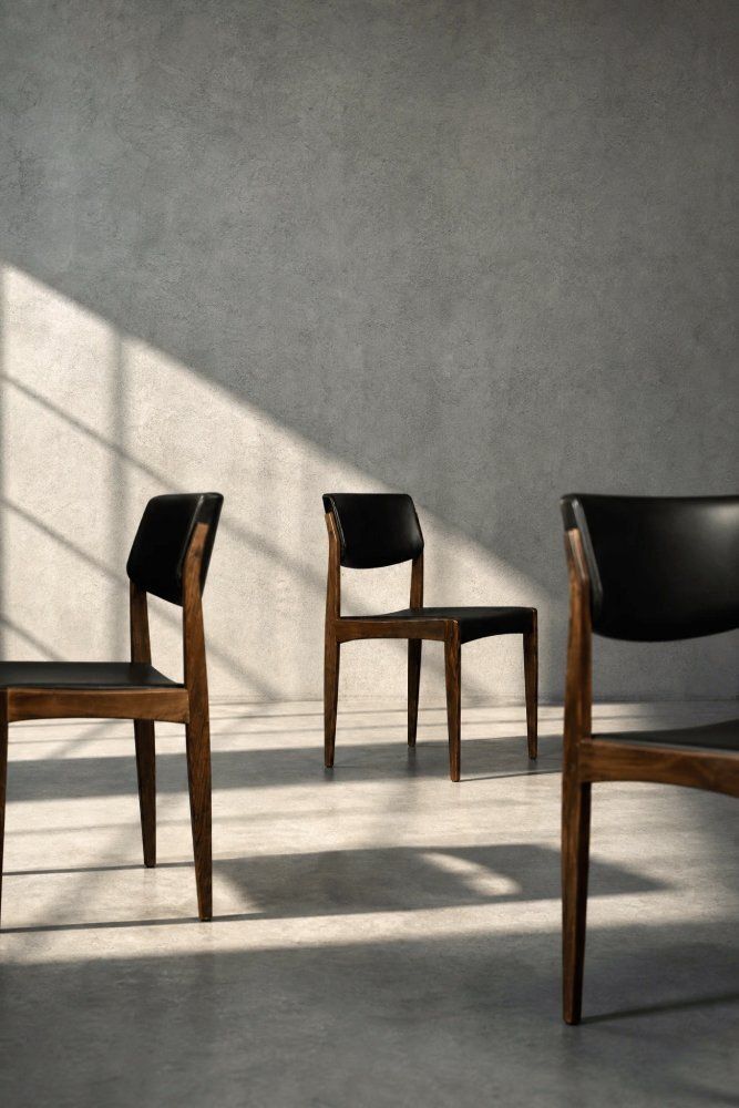 Mid-Century Scandinavian Modern Rozenhouten en Zwartleren Stoelen van H.W. Klein voor Bramin, jaren 1960, Set van 3 photo for sale