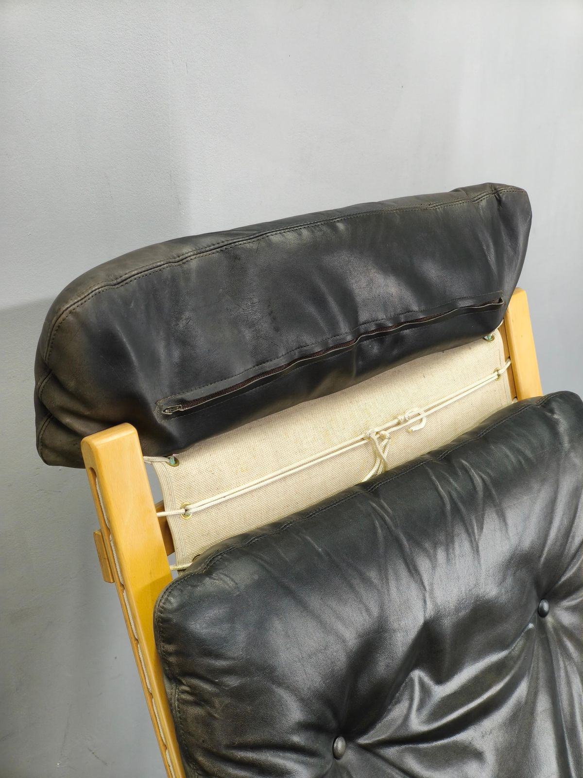 photo for sale Ingmar Relling Siesta Lounge Chair In Leather, Norway, 1970s