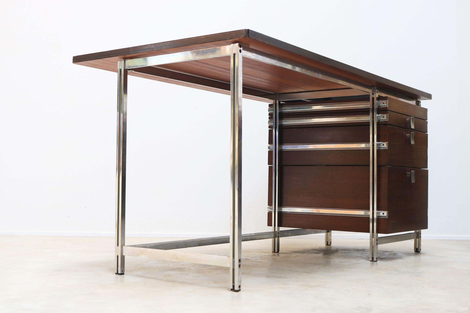 Bureau en bois de mutenyé par Jules Wabbes pour Mobilier Universel, 1960 photo 7614.0