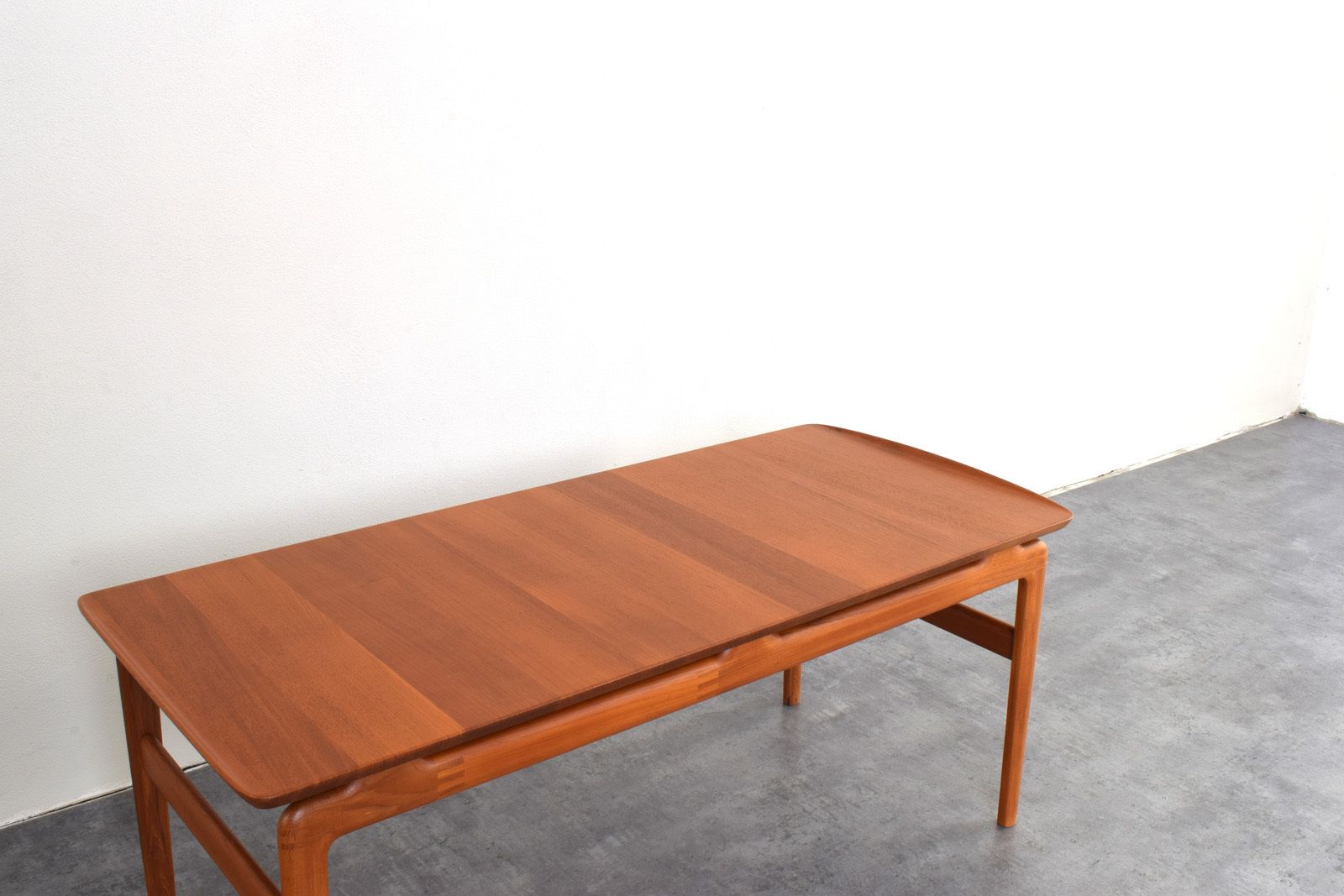 photo furniture Teak Model 640 Coffee Table By Peter Hvidt & Orla Mølgaard Nielsen For France & Søn / France & Daverkosen, 1950s.