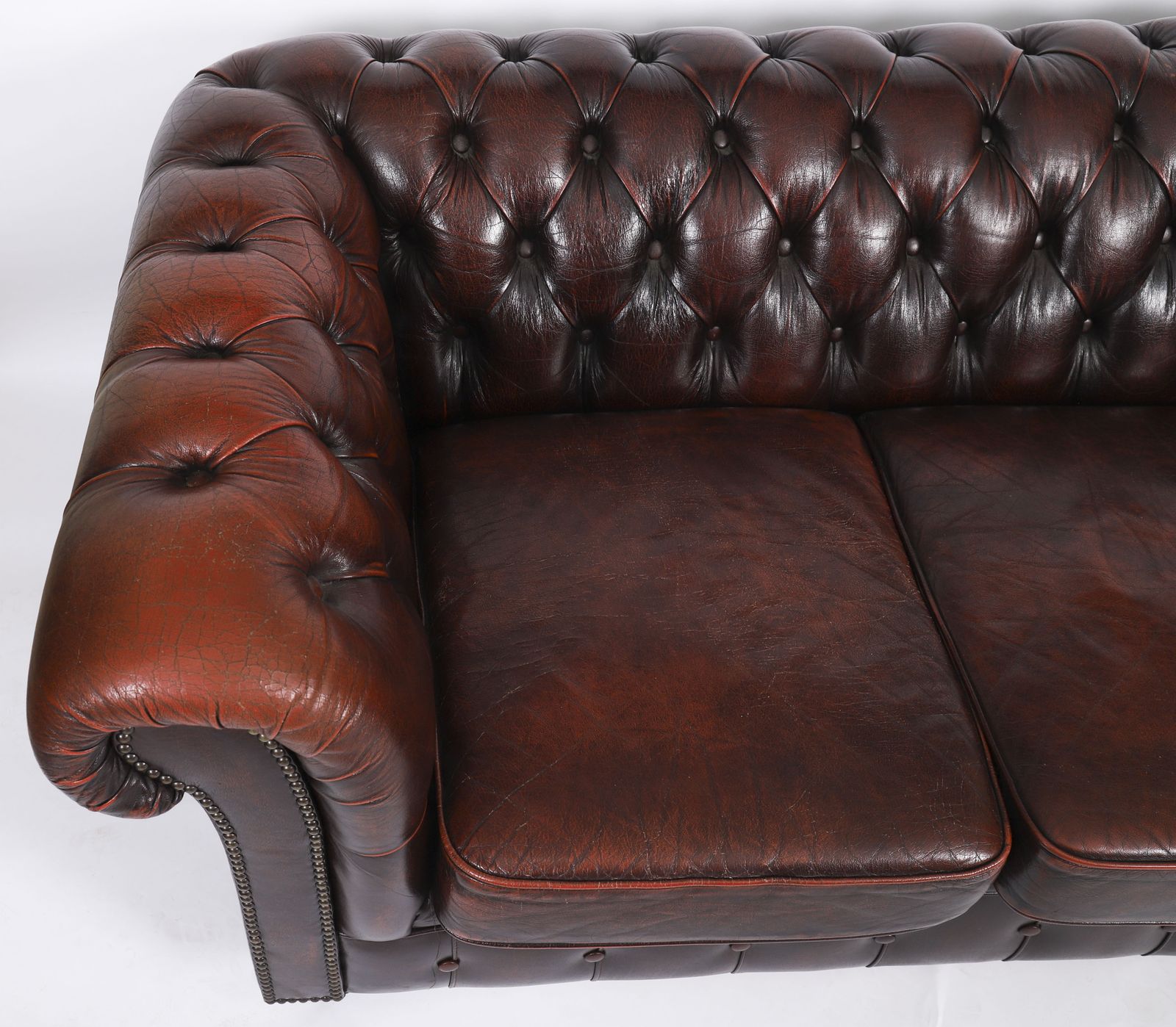 Vintage English Button Back Leather Chesterfield Sofa Mid 20th Century photo 1850.0