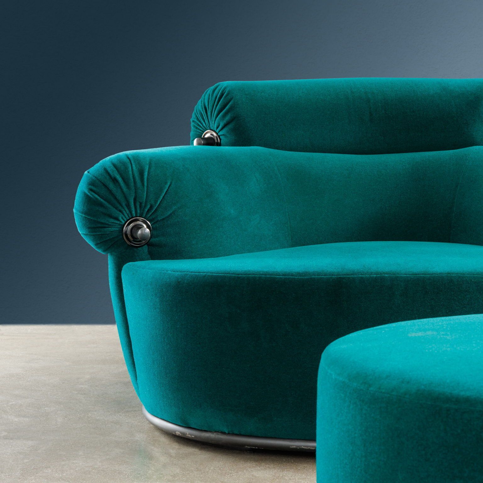 Fauteuils P20b Toro, par Luigi Caccia Dominioni, Italie, années 1980 photo furniture