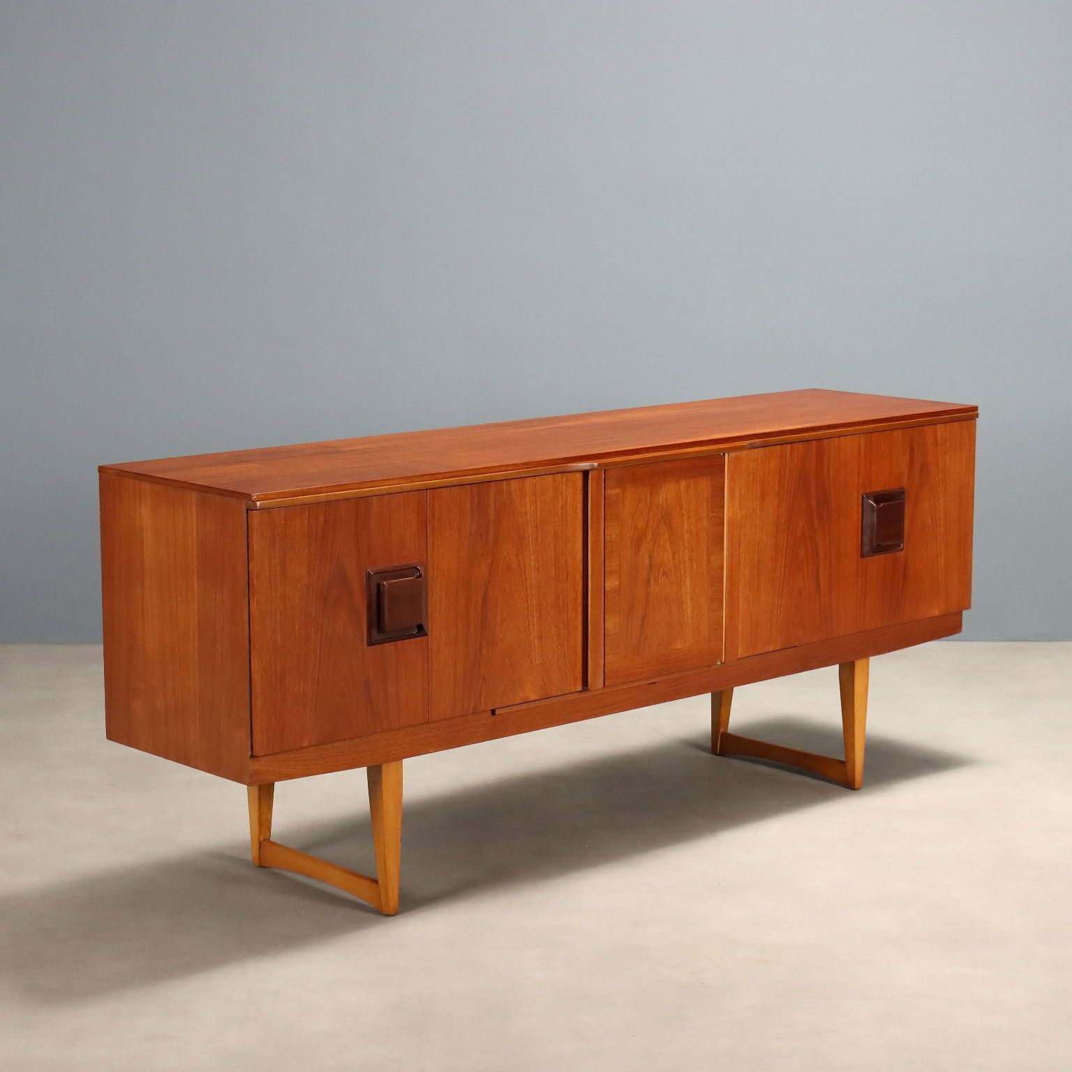 Sideboard Inglese Con Vano Bar