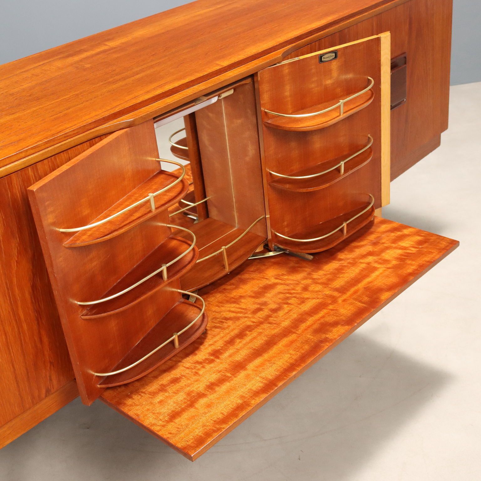 Sideboard Inglese Con Vano Bar photo 3360.0