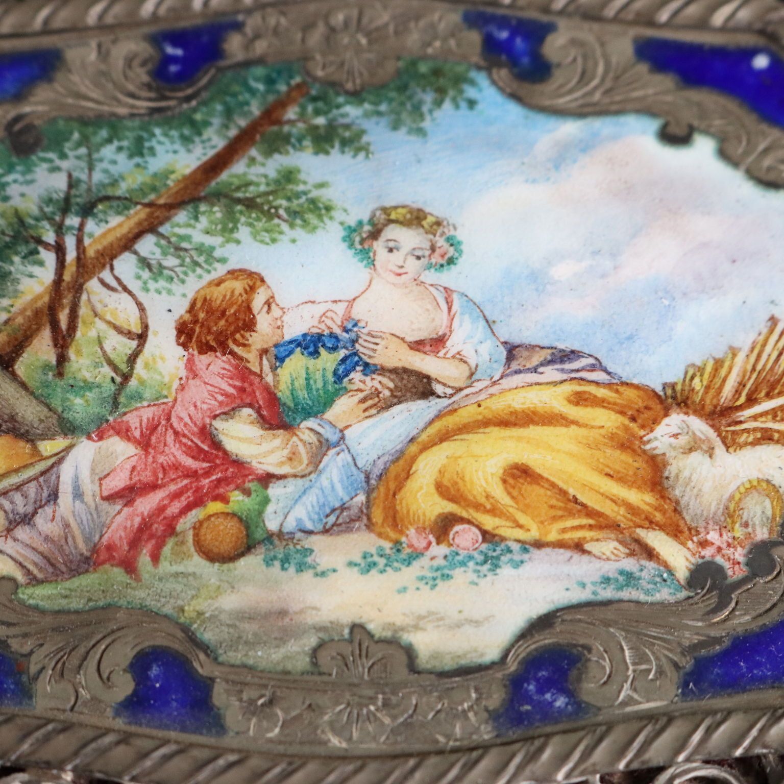 Cofanetto In Argento E Smalti photo Home Decor