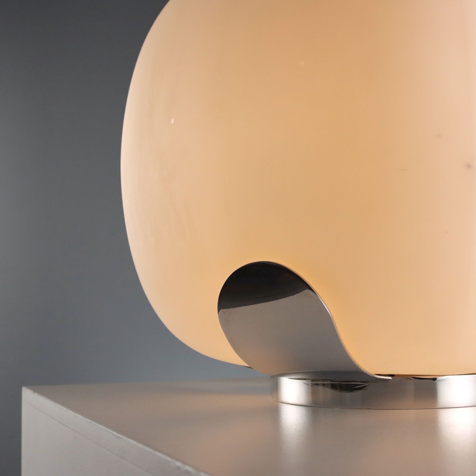 Lampe de table vintage en verre et métal chromé, design italien, années 1960 photo 970.0
