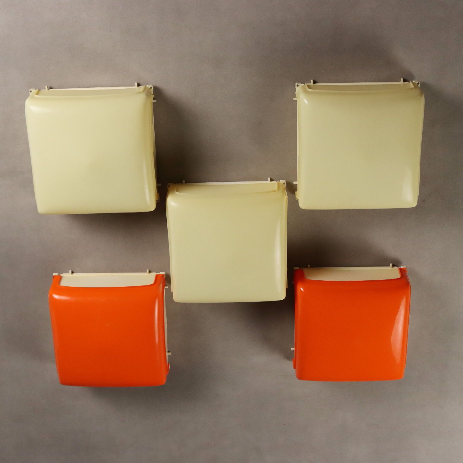 Artemide Cnosso lamp gekleurd plastic design Italië jaren 1960-70 photo buy