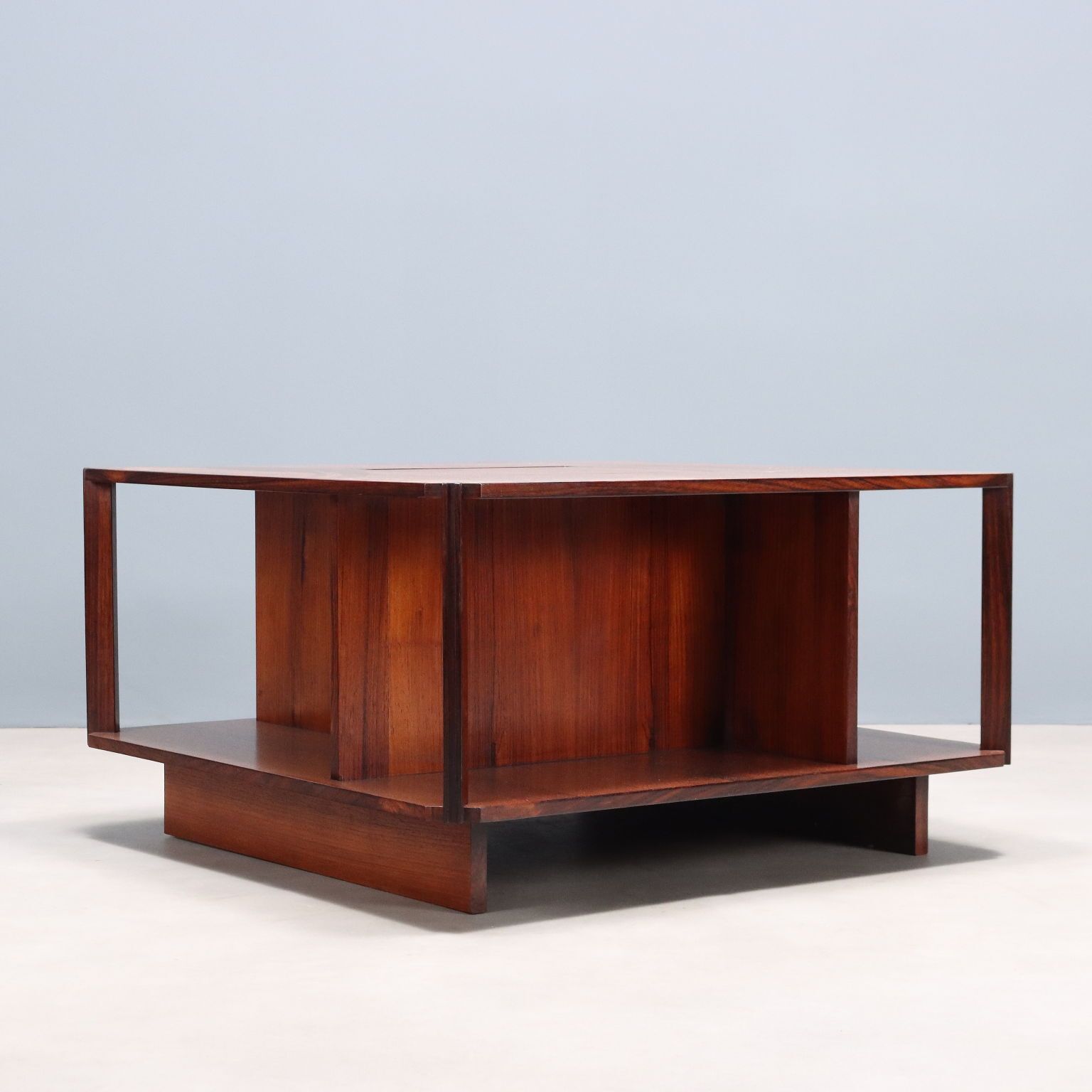 photo furniture Arflex Square Coffee Table Vintage Design Marco Zanuso 1960s