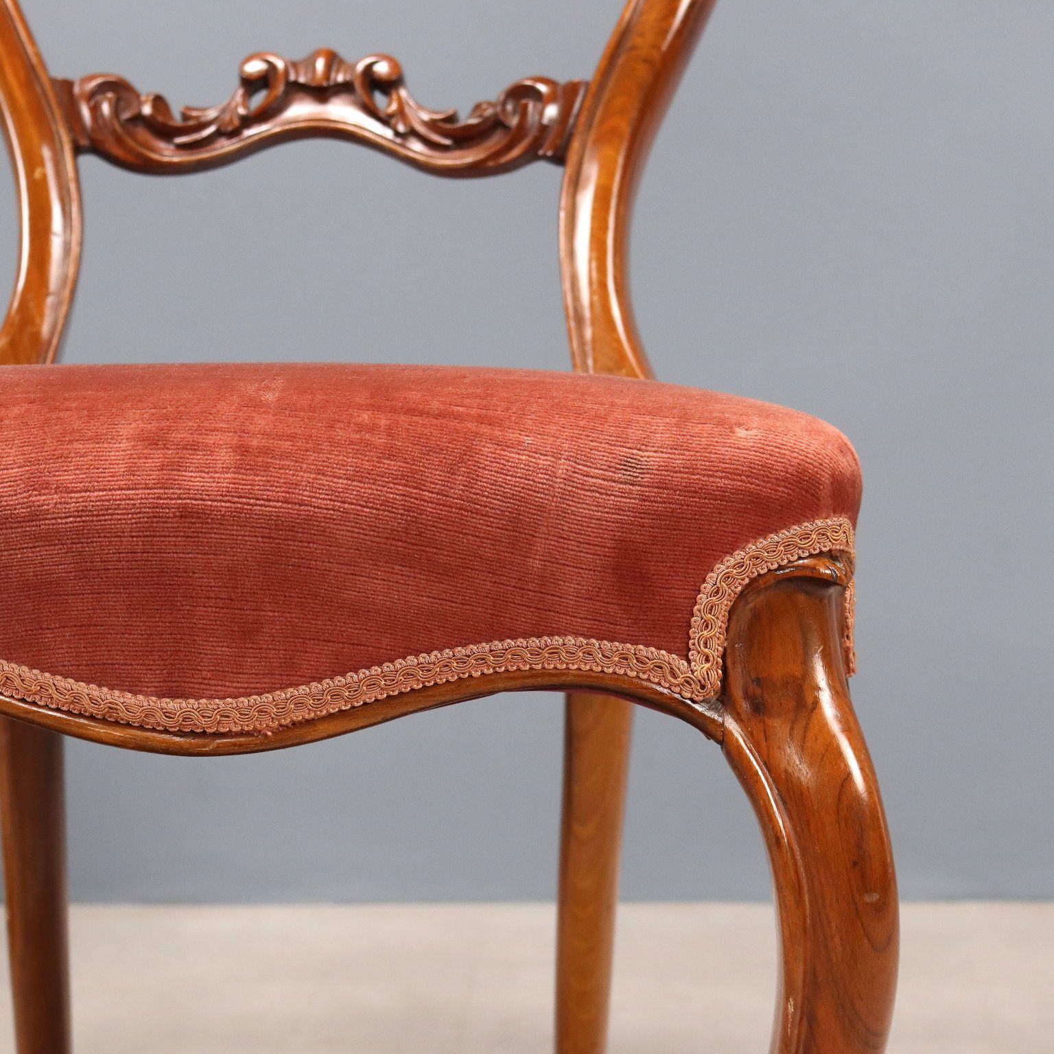 Antieke stoelen Louis-Philippe walnoot stof Italië 19e eeuw photo vinterior