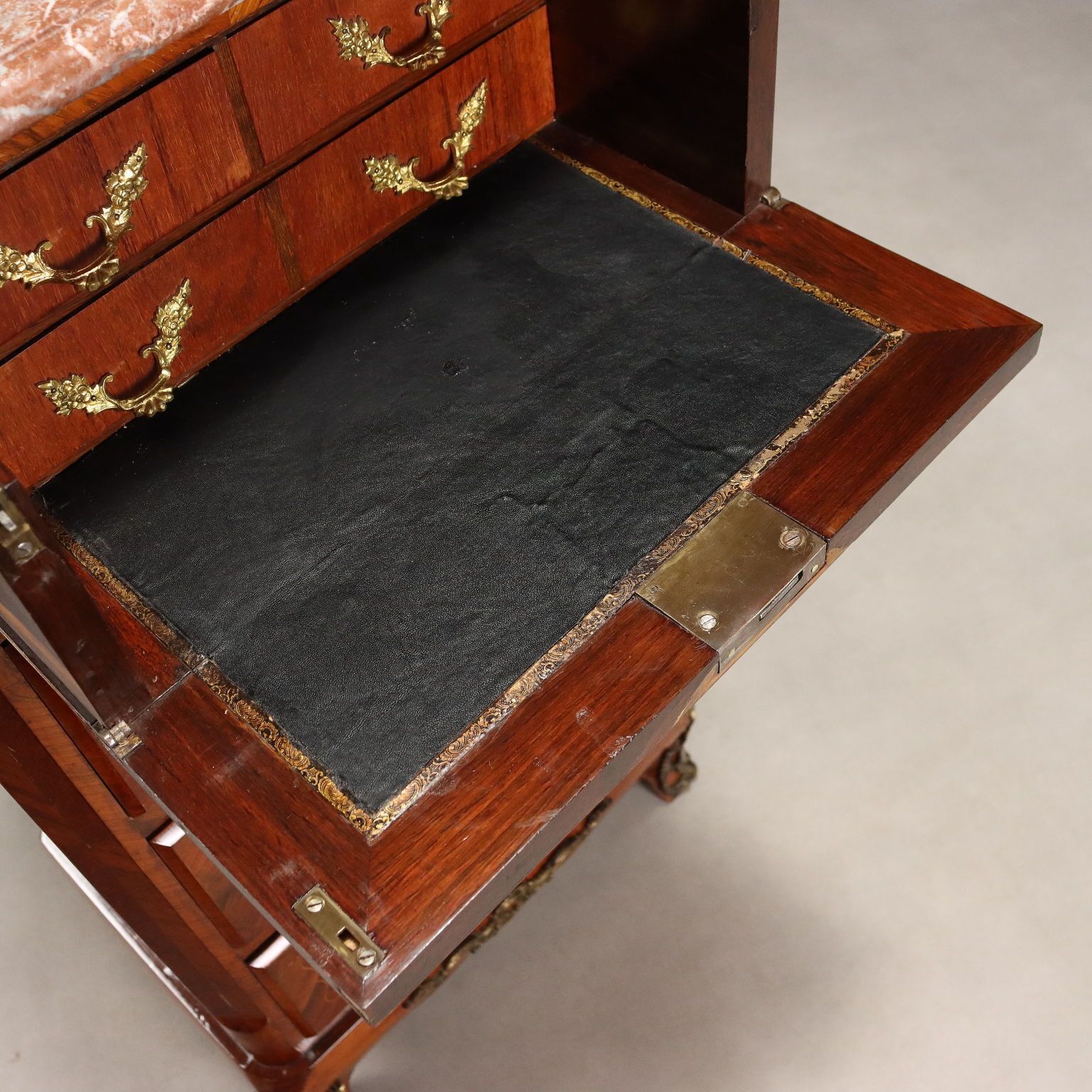 Cabinet d'époque Napoléon III en bois de violette, XIXe siècle photo 890.0