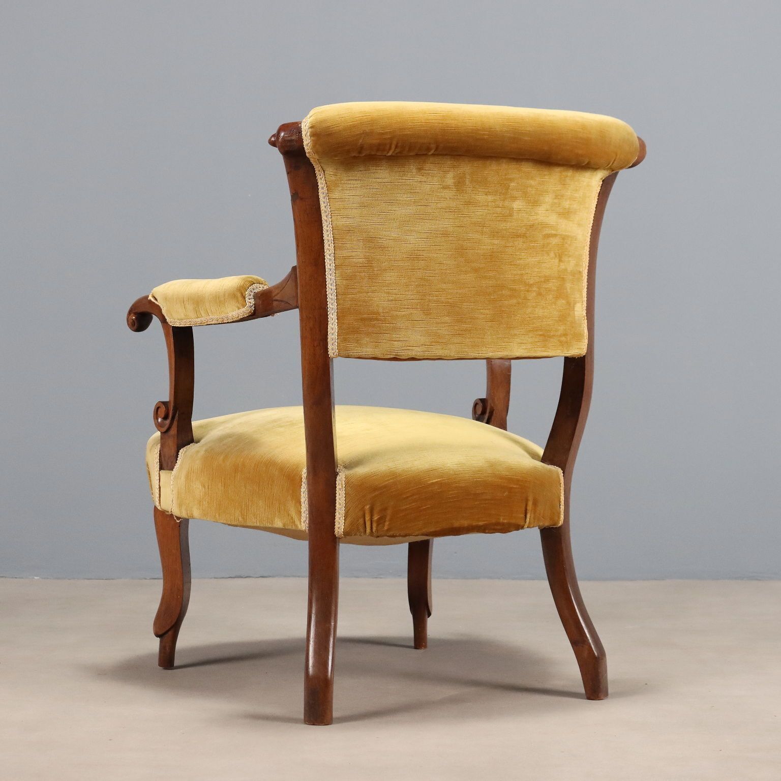 Fauteuil d'époque en noyer et tissu, Italie, fin du XIXe siècle photo vintage
