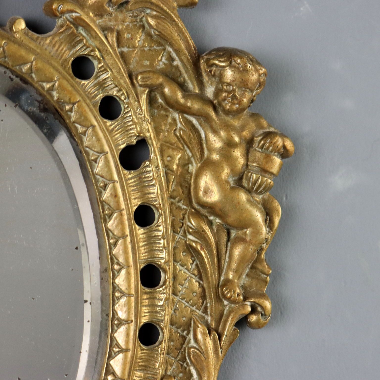 Miroir d'époque en bronze à décors végétaux et volutes, Italie, XIXe-XXe siècle photo 260.0