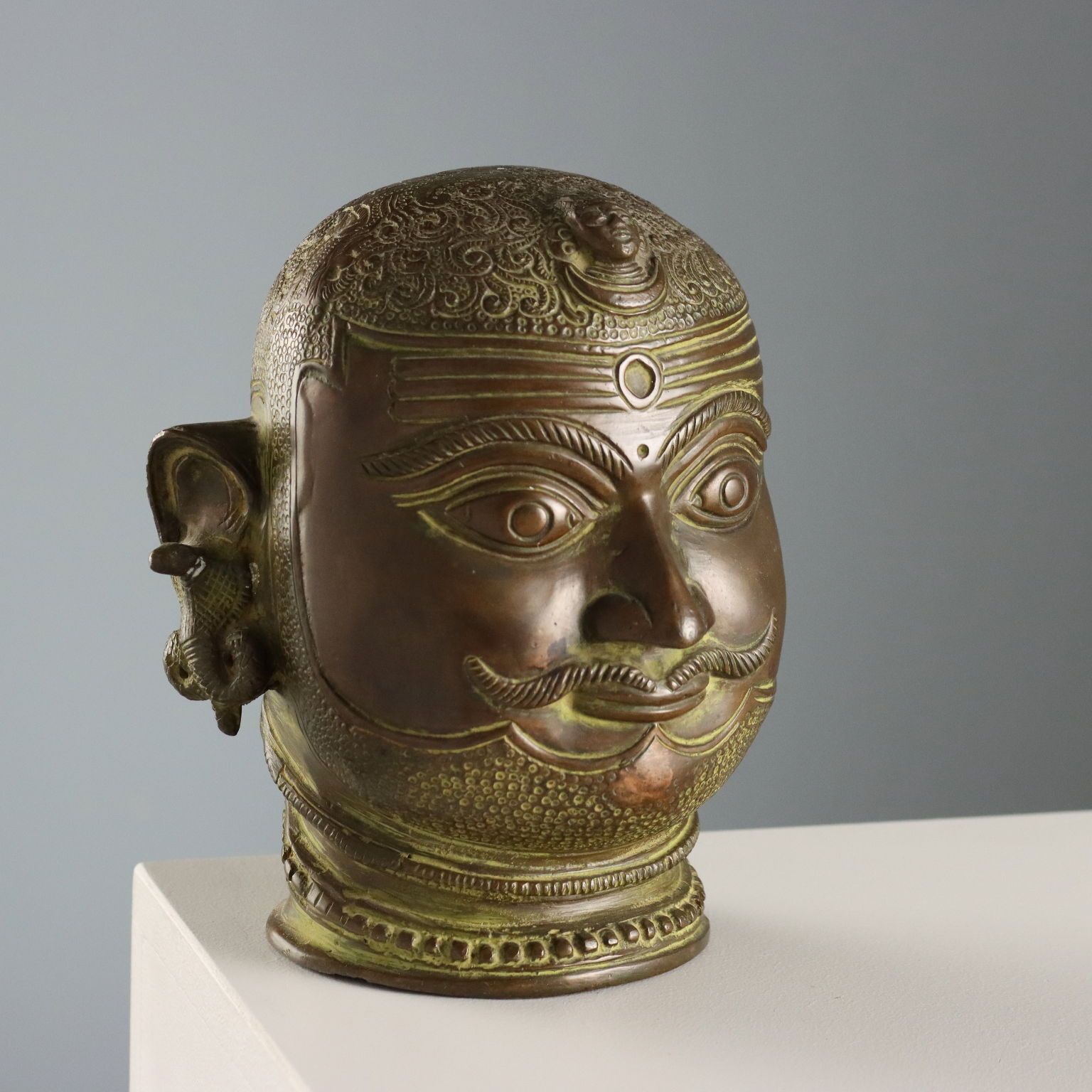 Tête de Shiva Mukhalingam en bronze d'époque, Inde, XXe siècle