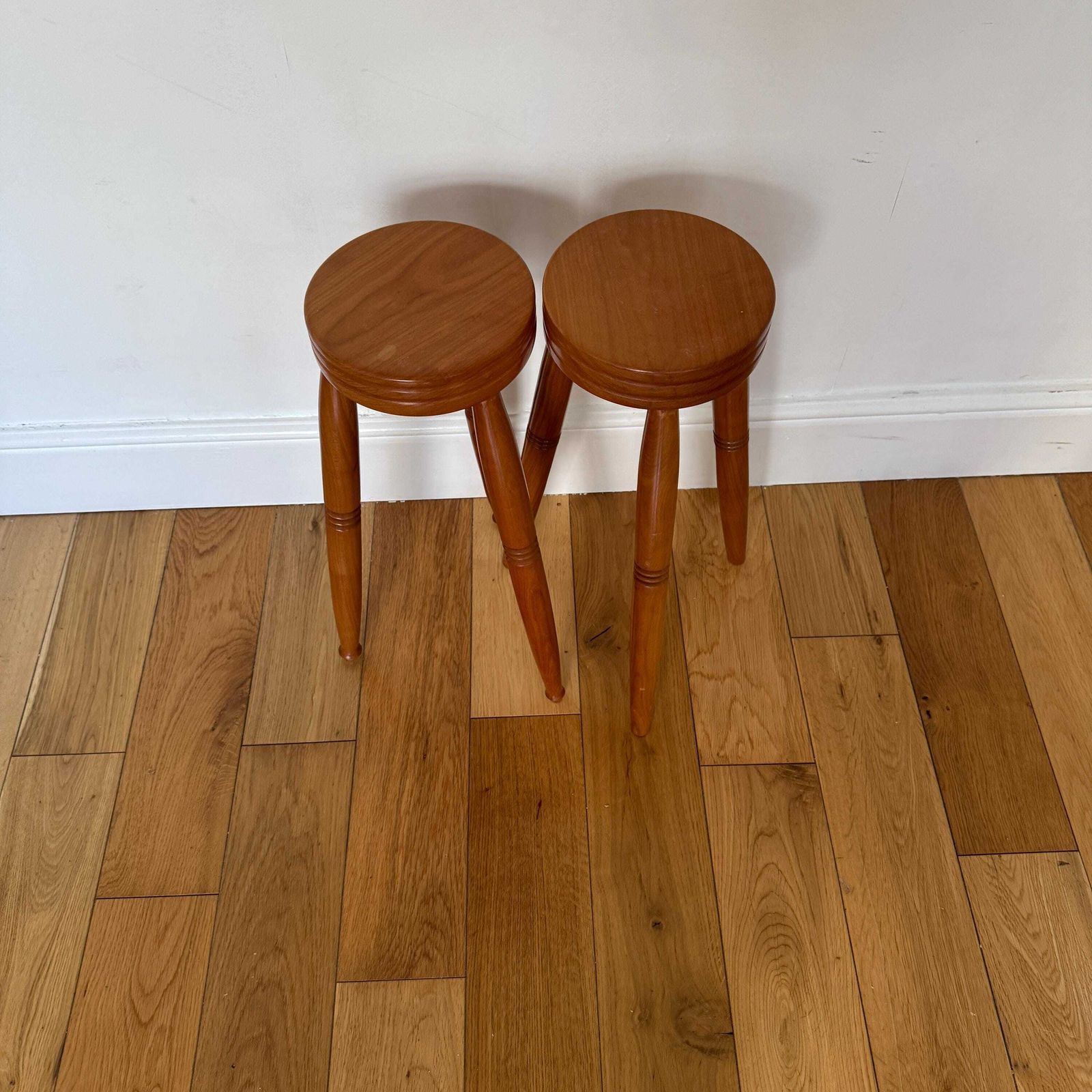 Vintage Wooden Three‑Leg Stools – Hand‑Turned Solid Wood Rustic Farmhouse Seating / Side Tables photo 90.0