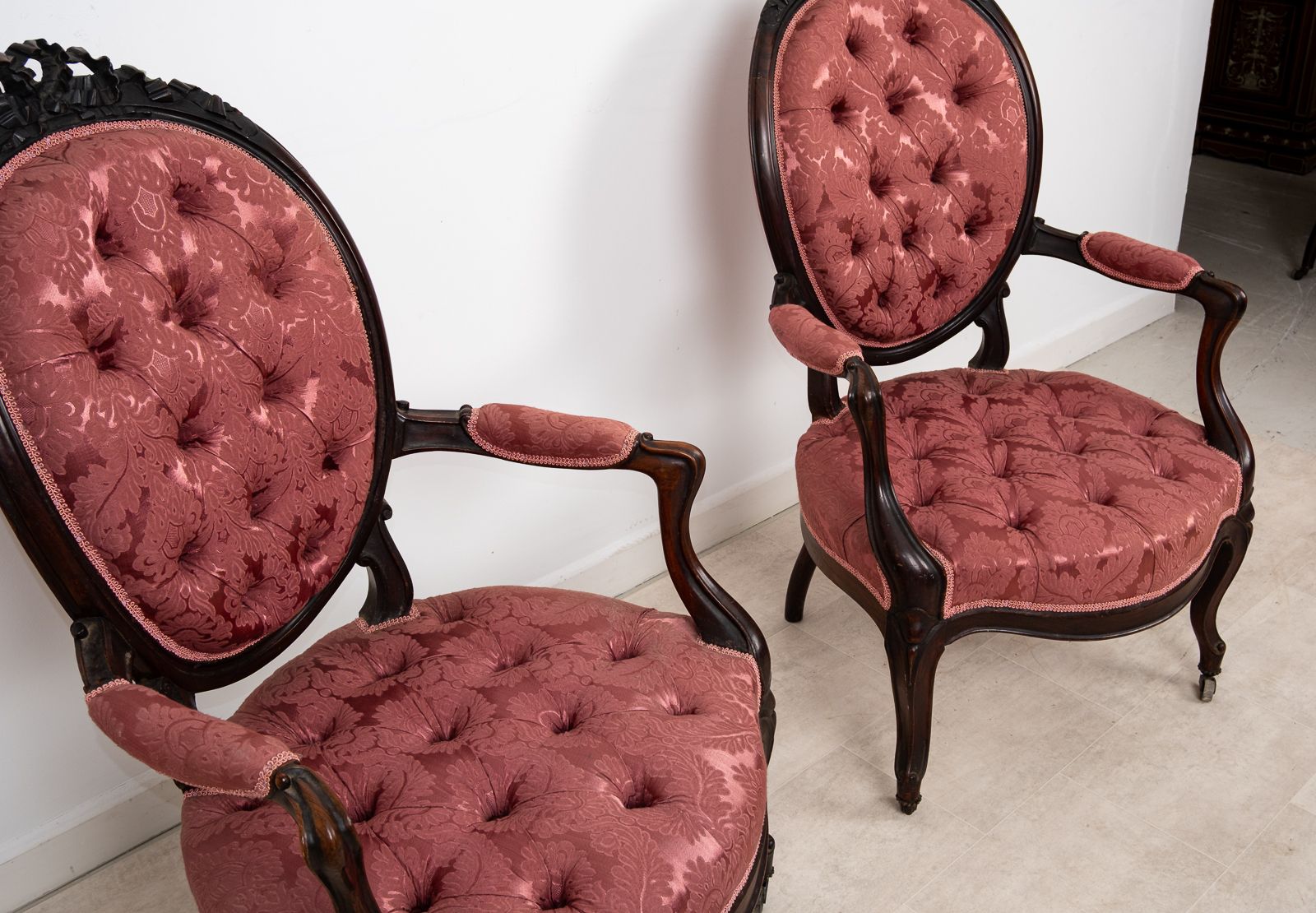 Furniture Victorian Mahogany Three Piece Salon Suite With Deep Buttoned Upholstery C.1880 photo