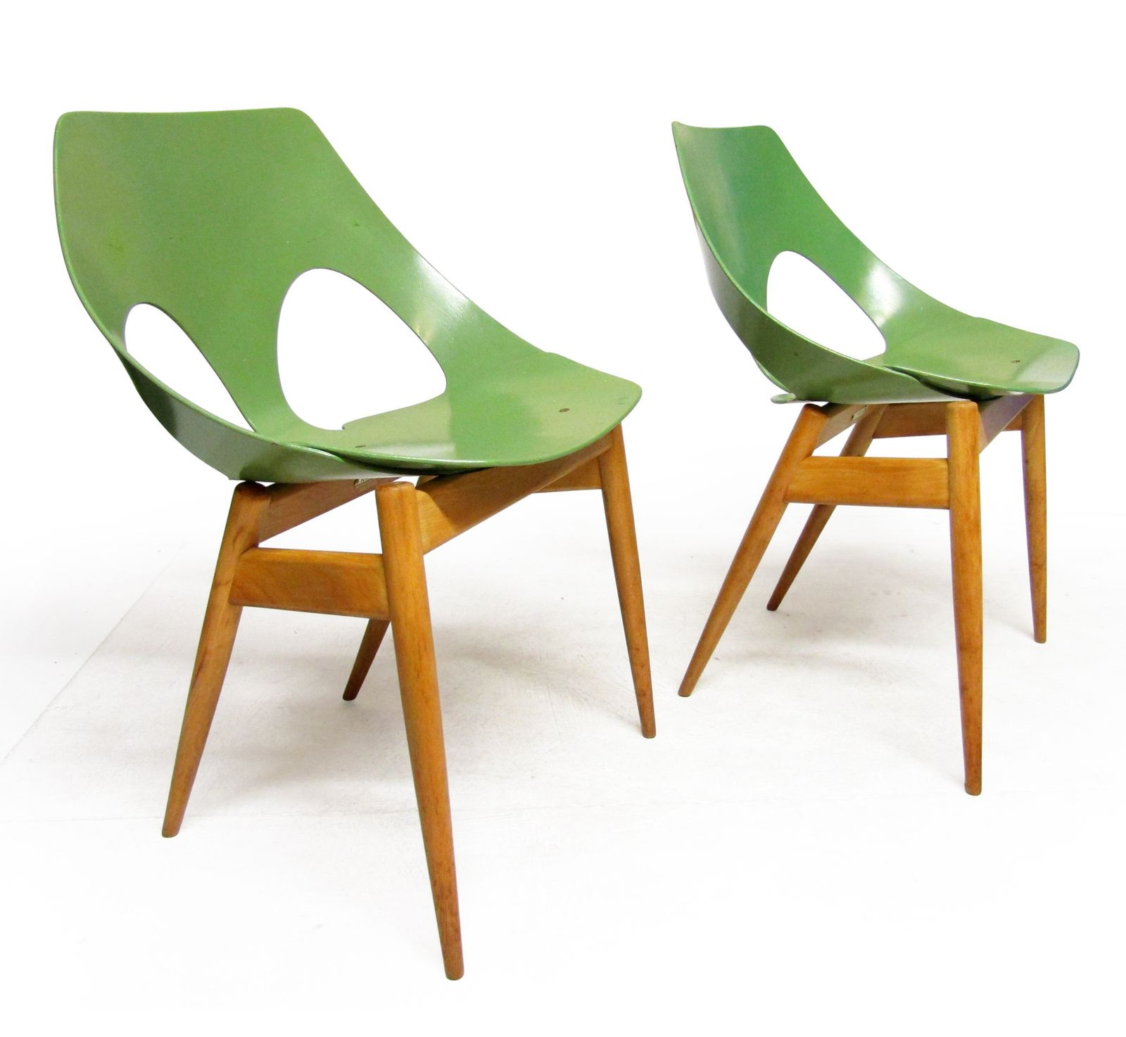 Pair Of Two Green 1950s Bent Ply Jason Chairs By Carl Jacobs For Kandya photo for sale
