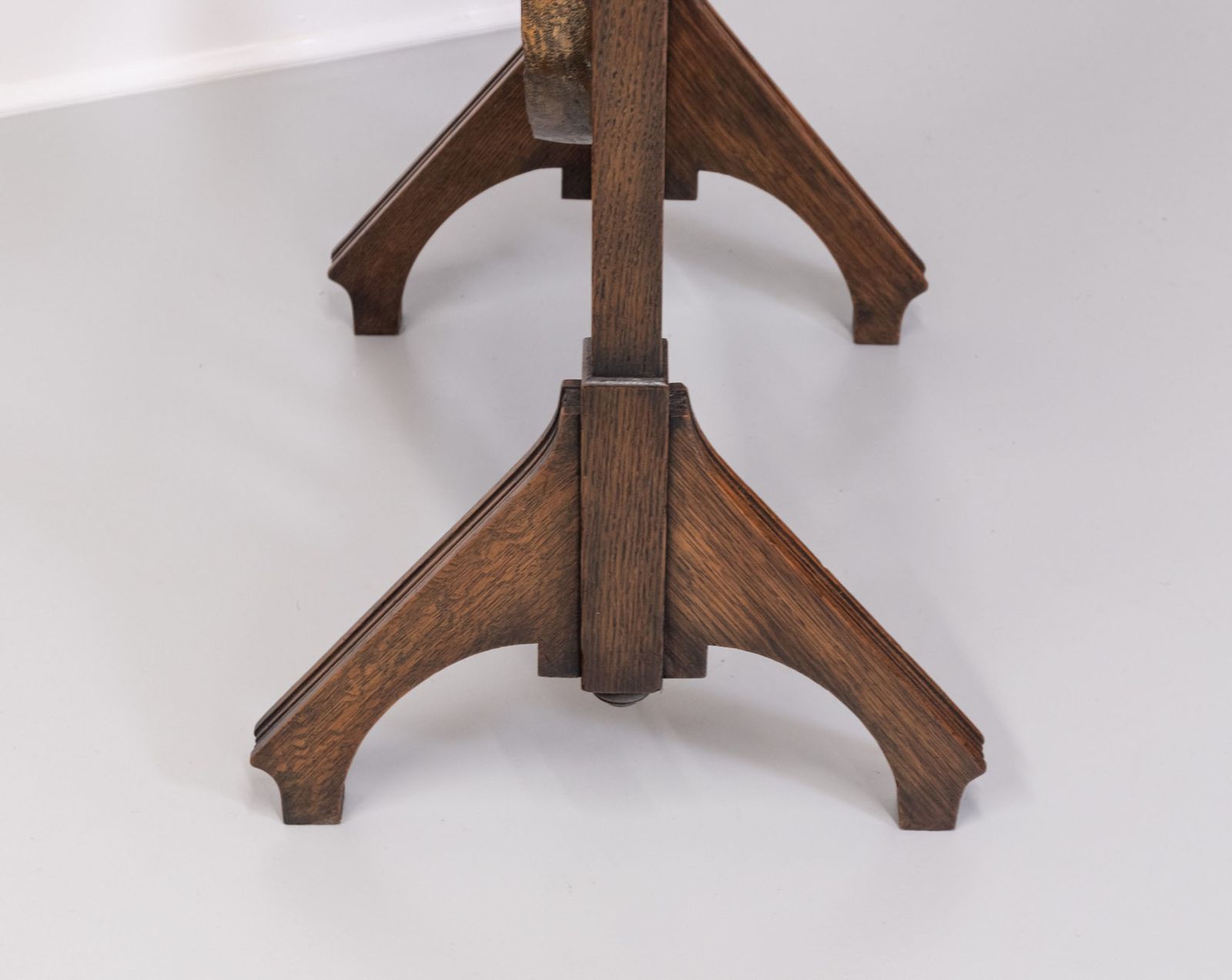 Arts & Crafts Oak & Copper Floor Standing Dinner Gong Attr Shapland And Petter photo vintage