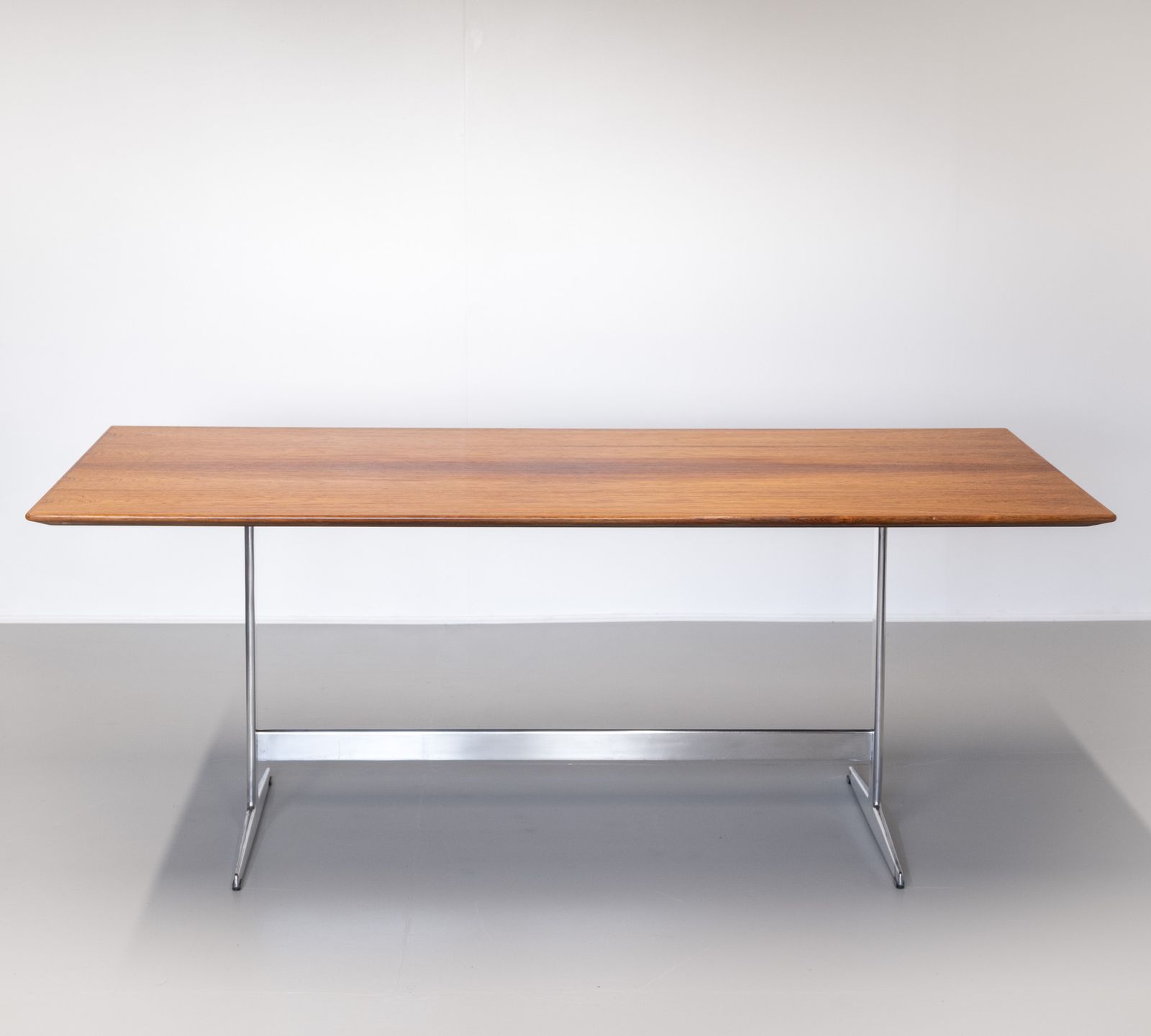 Arne Jacobsen For Fritz Hansen Rosewood And Aluminium Shaker Dining Table 1960s photo buy