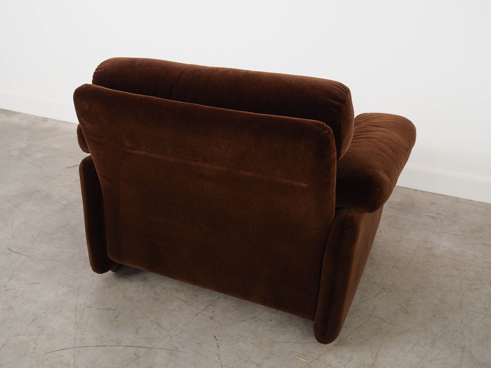 Bruine fauteuil Coronado, Italiaans design, jaren 1960, fabrikant: B&B Italia, ontwerper: Tobia Scarpa photo buy