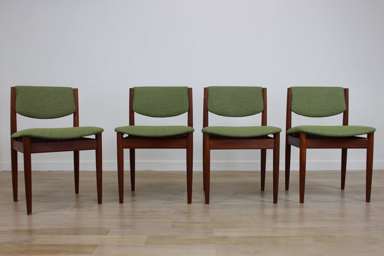 Set Of 4 Finn Juhl Dining Chairs By France And Son