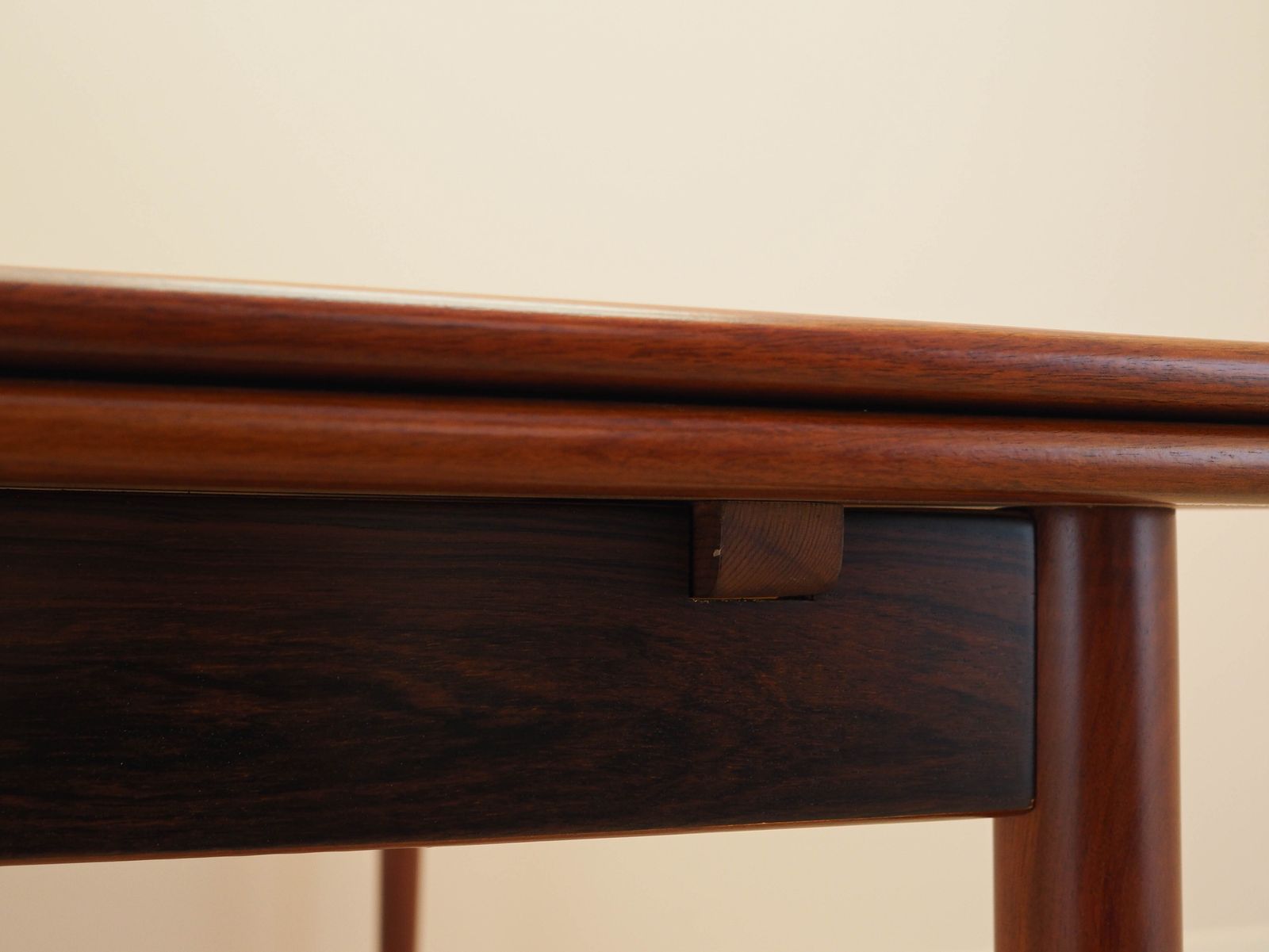 photo furniture Vintage tafel, Deens design, jaren 1970, gemaakt in Denemarken
