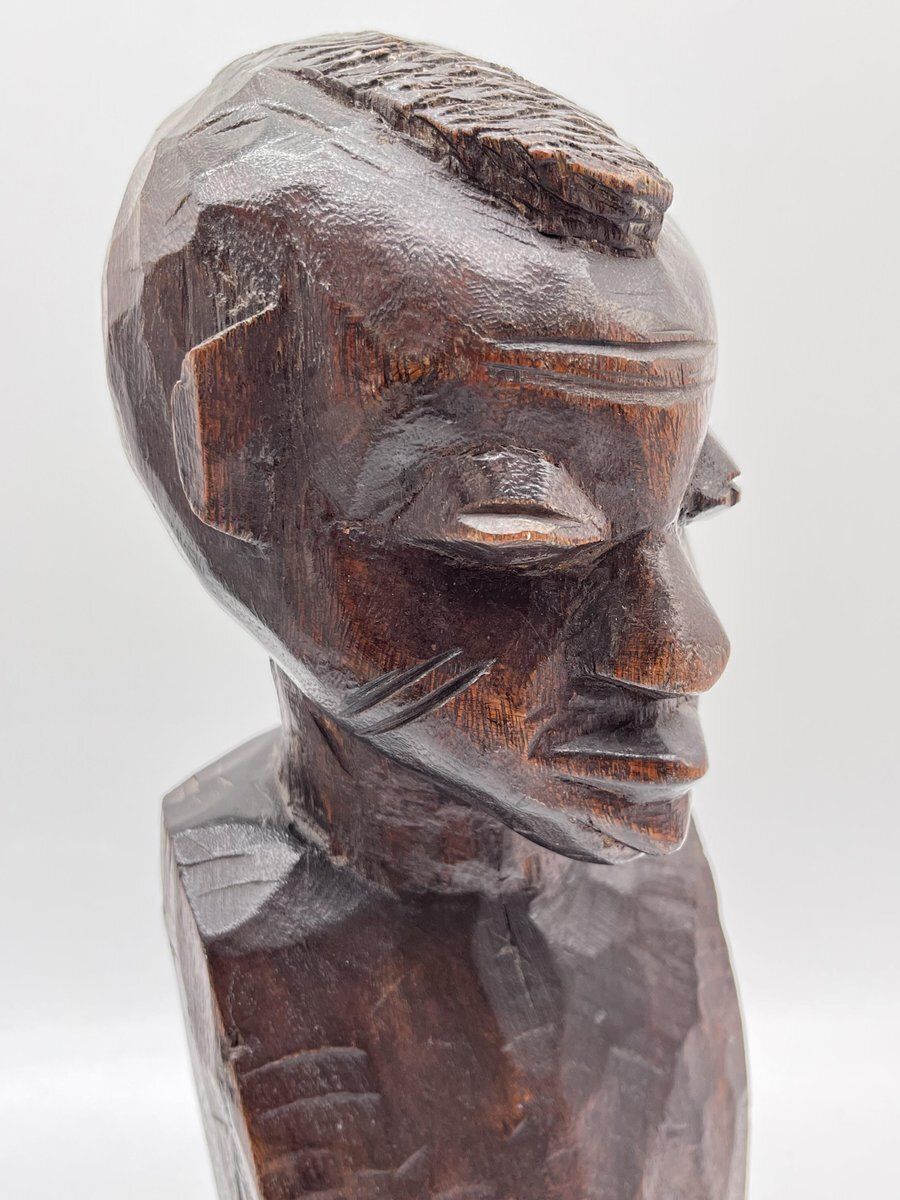 African Hand Carved Sculpture Bust Made Of Hardwood photo vintage